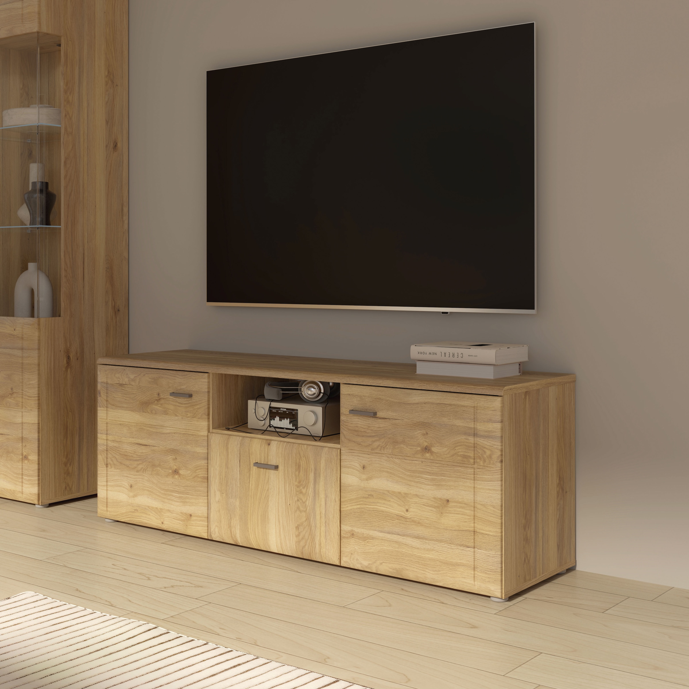 FORTE Lowboard »Akinori TV-Board, TV-Schrank«, TV Board, MDF Front, Holzoptik; Metallgriffe, Vollauzug, Soft Close