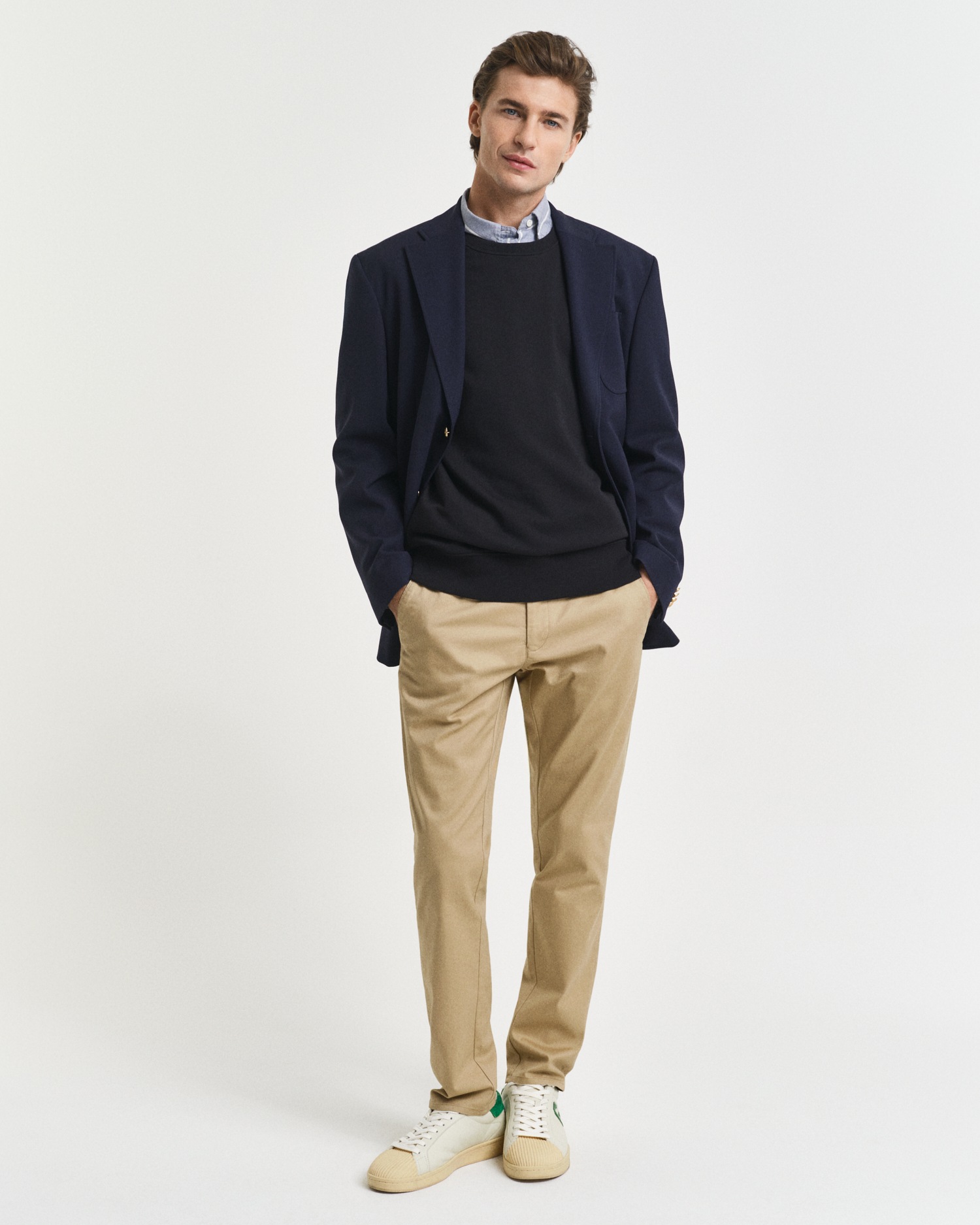 Gant Sweatshirt »REG SHIELD C-NECK SWEAT«, mit Logostickerei auf der Brust
