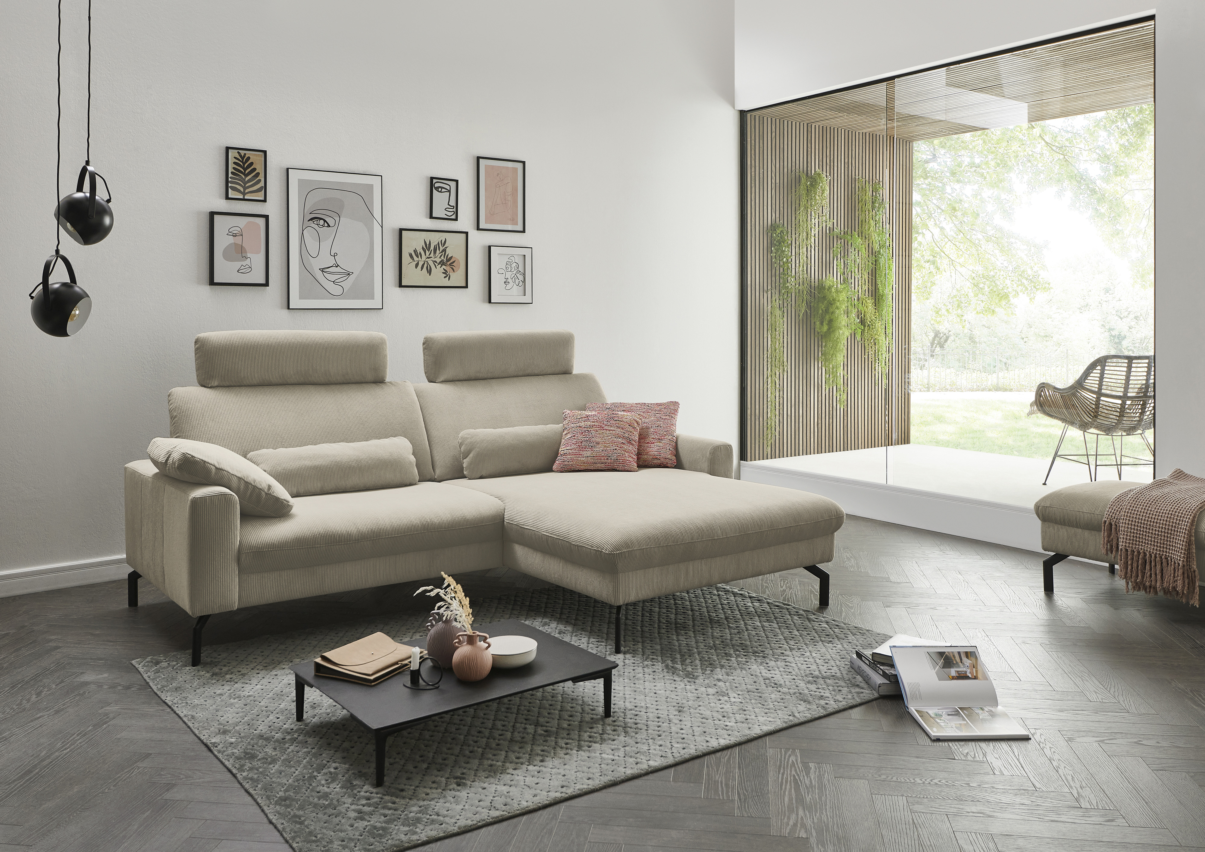 Die PlanBar Ecksofa "ZE-EM20028 L-Form, Breite 248 cm" wahlweise mit Kopfstützen und Sitztiefenverstellung