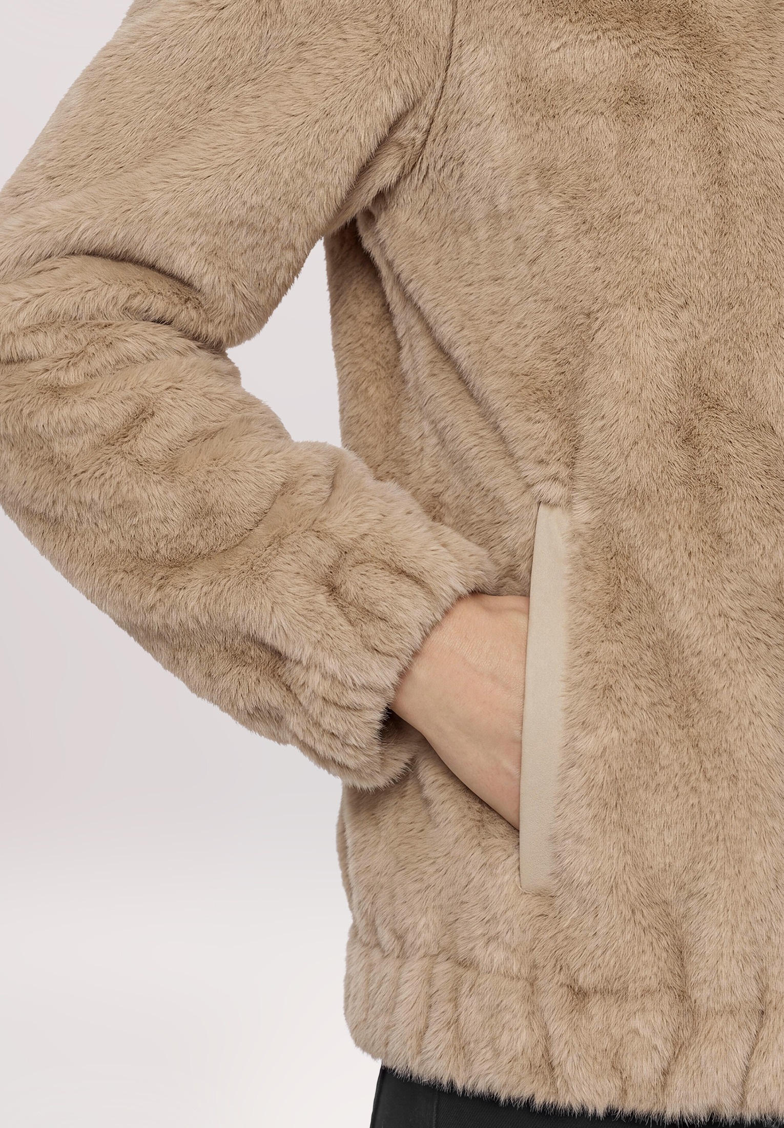 Gil Bret Plüschjacke »Damen mit Kapuze« mit Kapuze