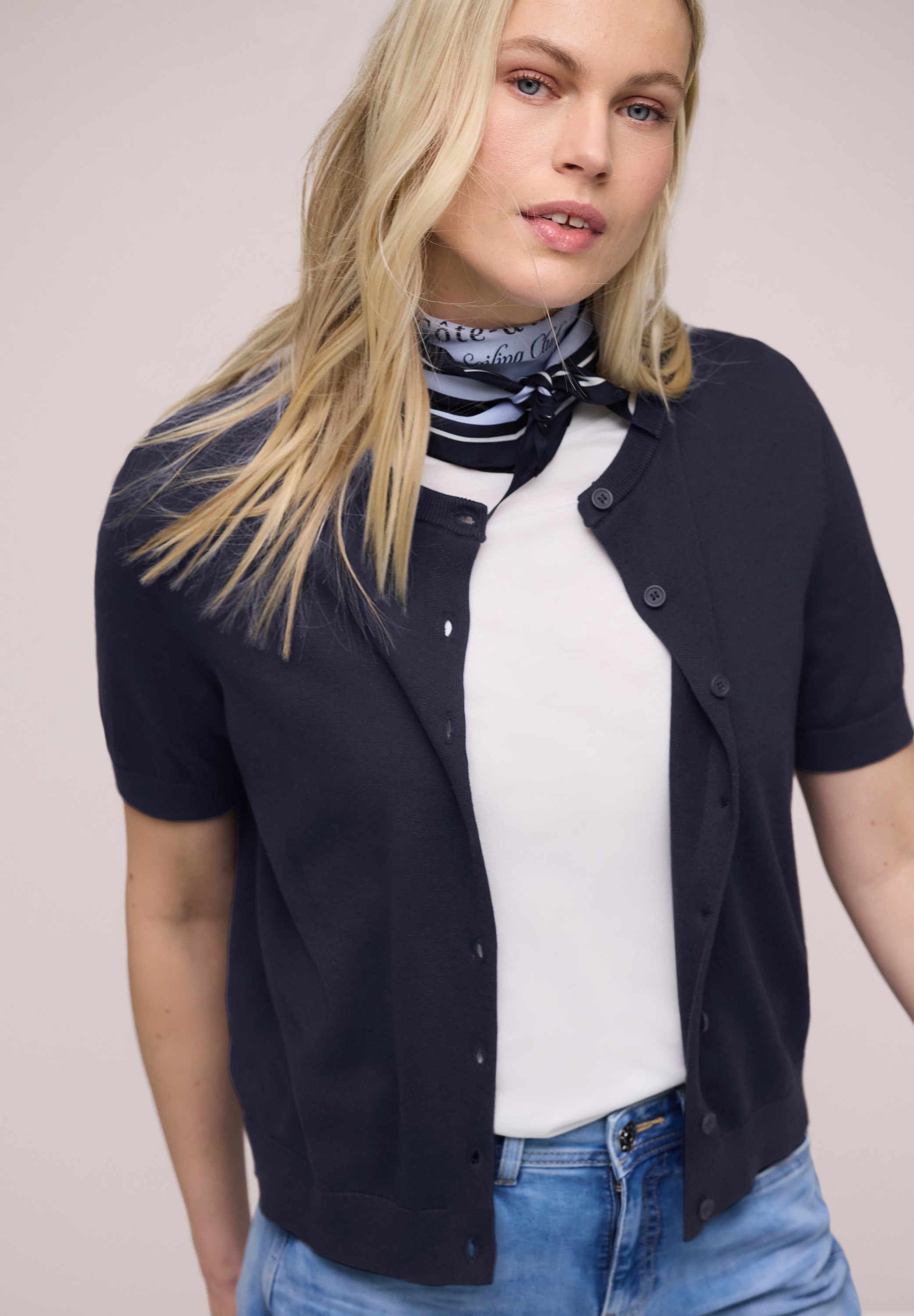 STREET ONE Cardigan mit geschlitztem Rundhalsausschnitt mit Glitzer günstig online kaufen