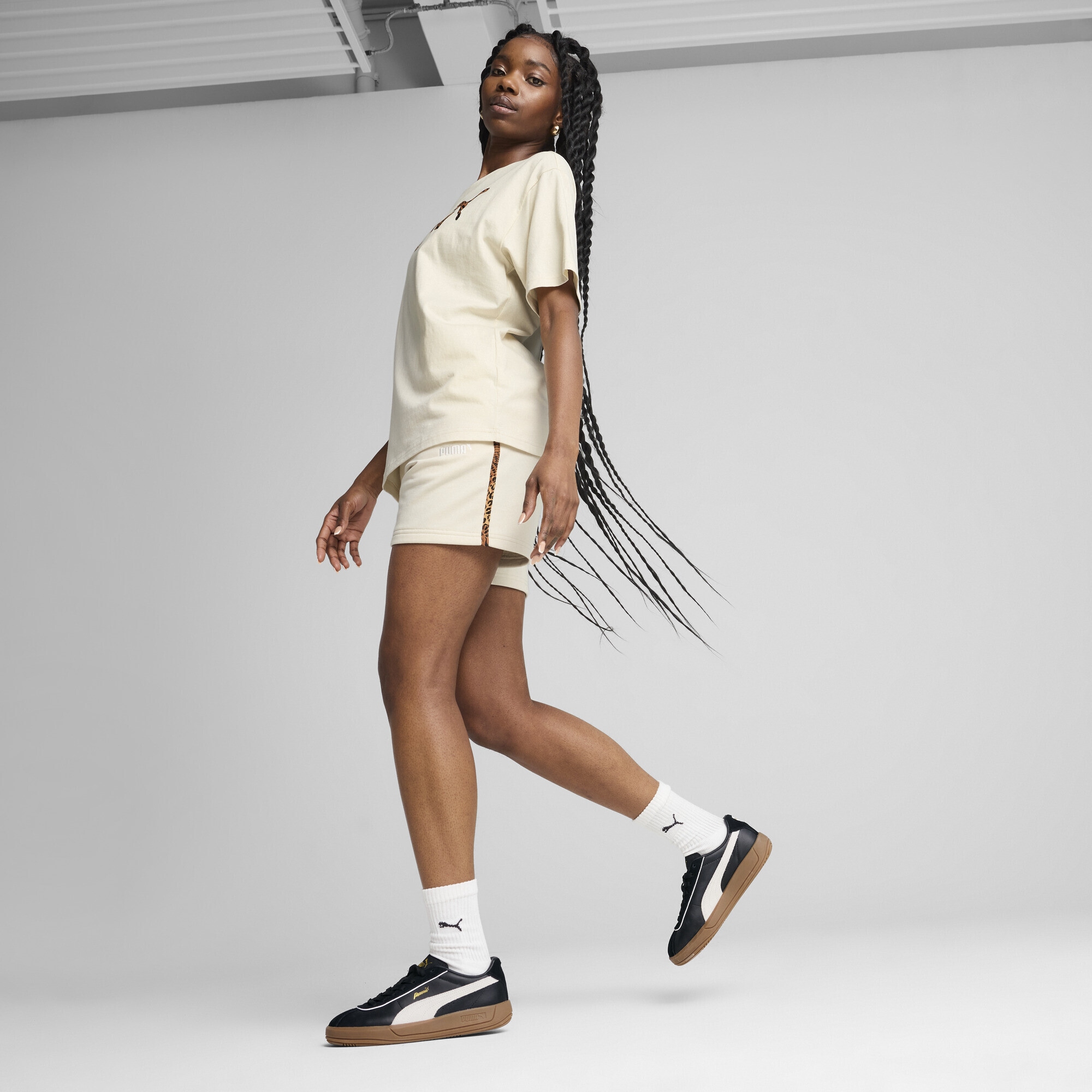 PUMA Sporthose »Essentials Graphic Animal 5" Shorts Damen«