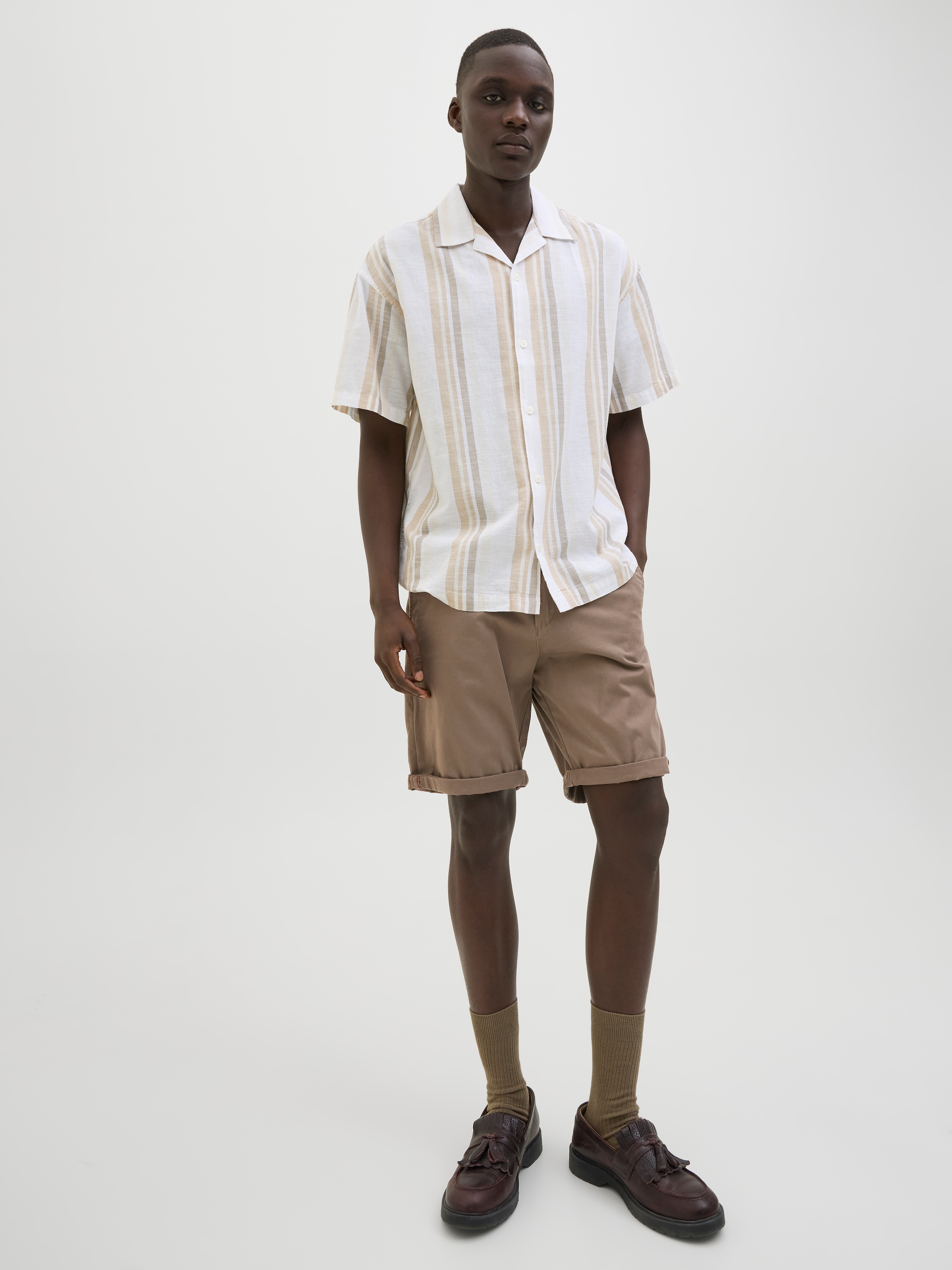Jack & Jones Chinoshorts »JPSTBOWIE JJSHORTS S«, mit Aufschlag