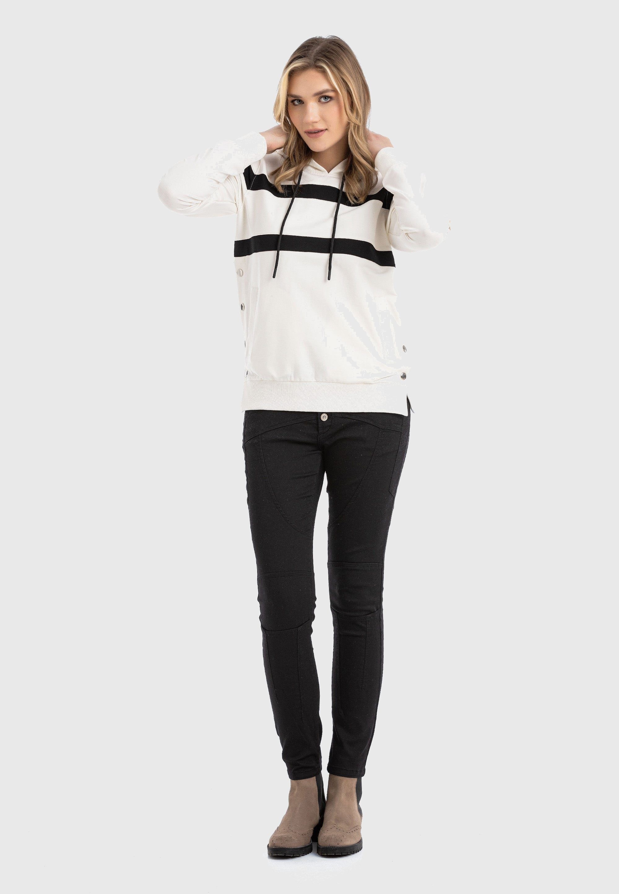 Cipo & Baxx Hoodie »HOODIE SWEATSHIRT«, modisch und komfortabel
