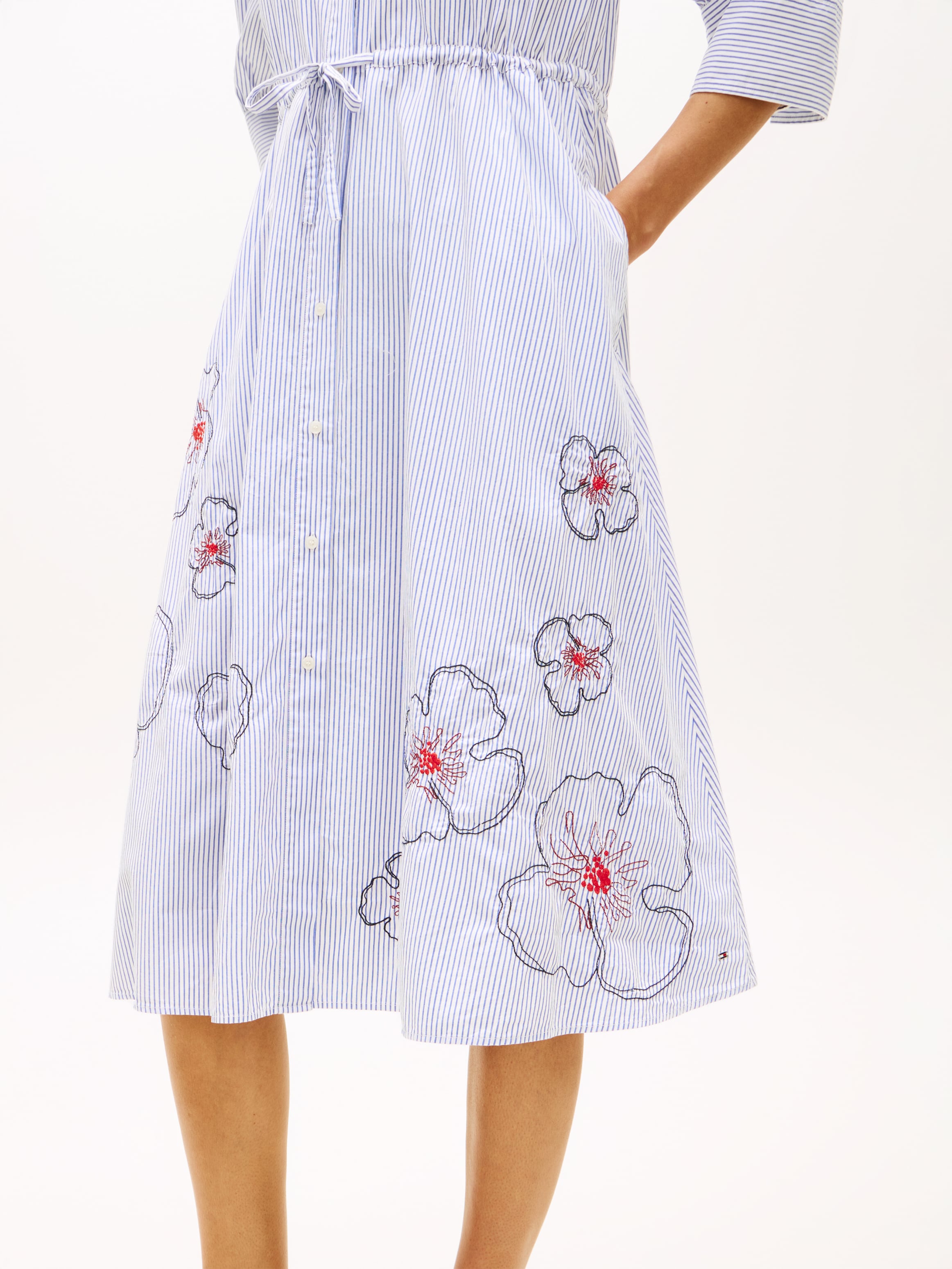 Tommy Hilfiger Hemdblusenkleid »EMBROIDERED POPLIN SHIRT DRESS« mit Spaghetti-Trägern zum Binden