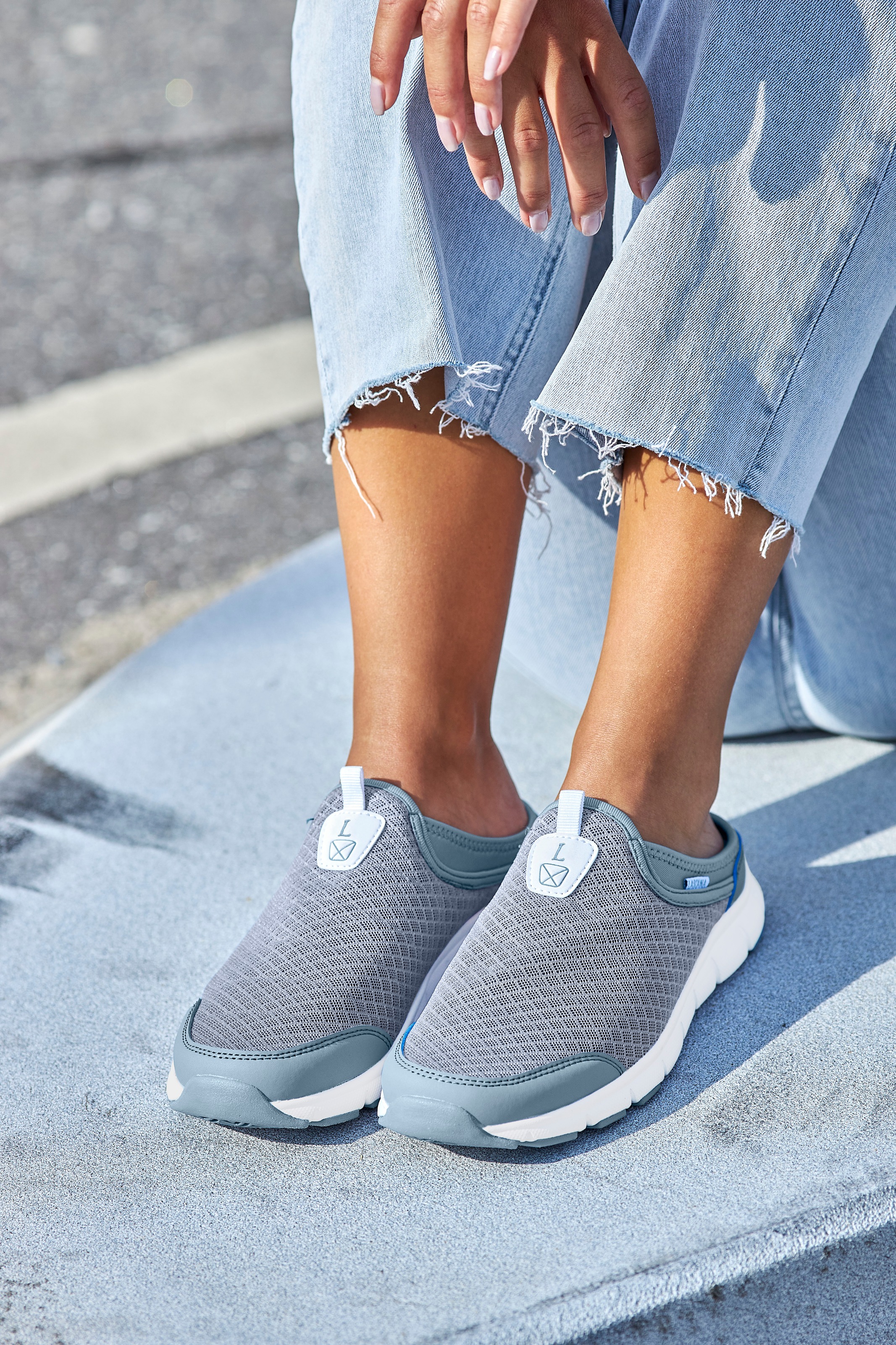 LASCANA Sneaker Halbschuh, Freizeitschuh, Sabot, Clogs aus leichtem Mesh-Ma günstig online kaufen