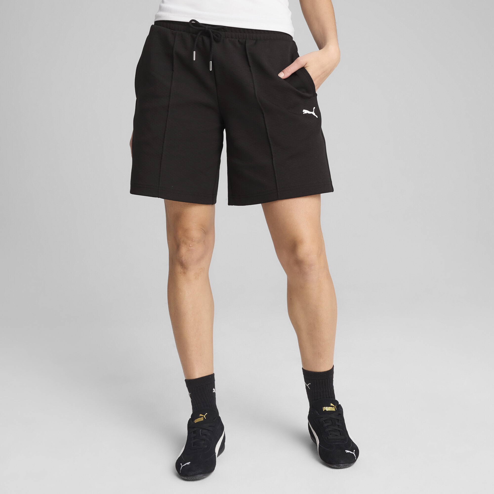 PUMA Sporthose »WARDROBE ESS Lange Relaxed Fit 8" Shorts Damen«