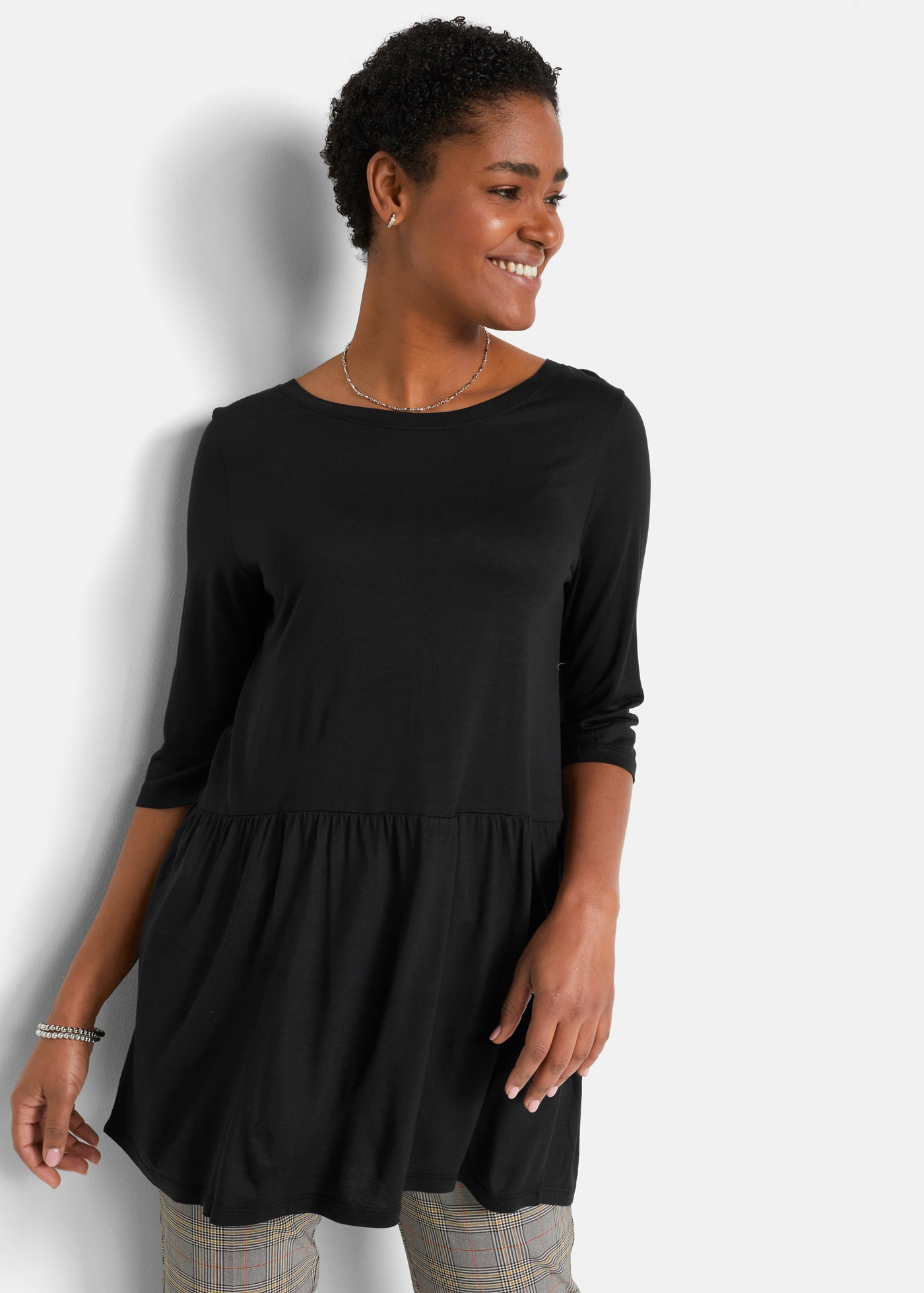 bonprix Longshirt bequeme A-Linien-Passform mit angesetztem Volant, 3/4-Ärmel