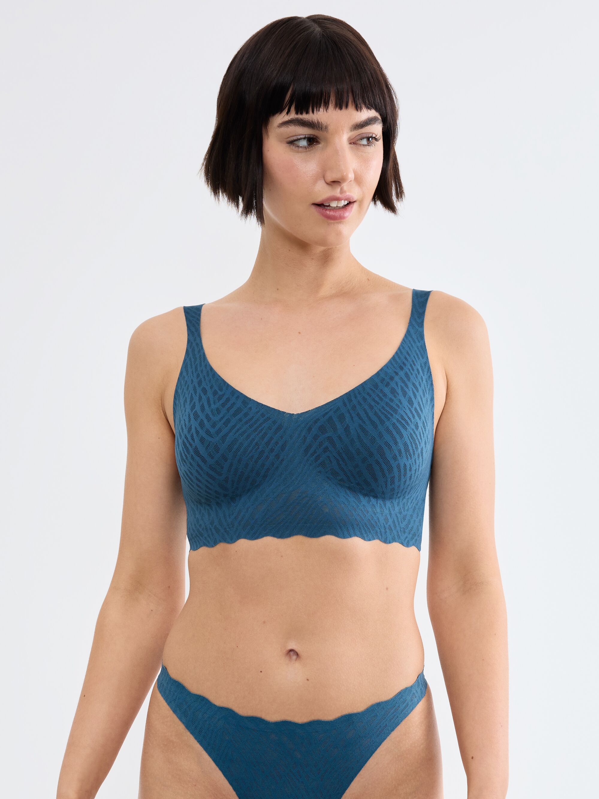 sloggi Bralette "ZERO Feel Bliss" herausnehmbare, atmungsaktive Pads, Stretch-Spitze, mittlerer Halt