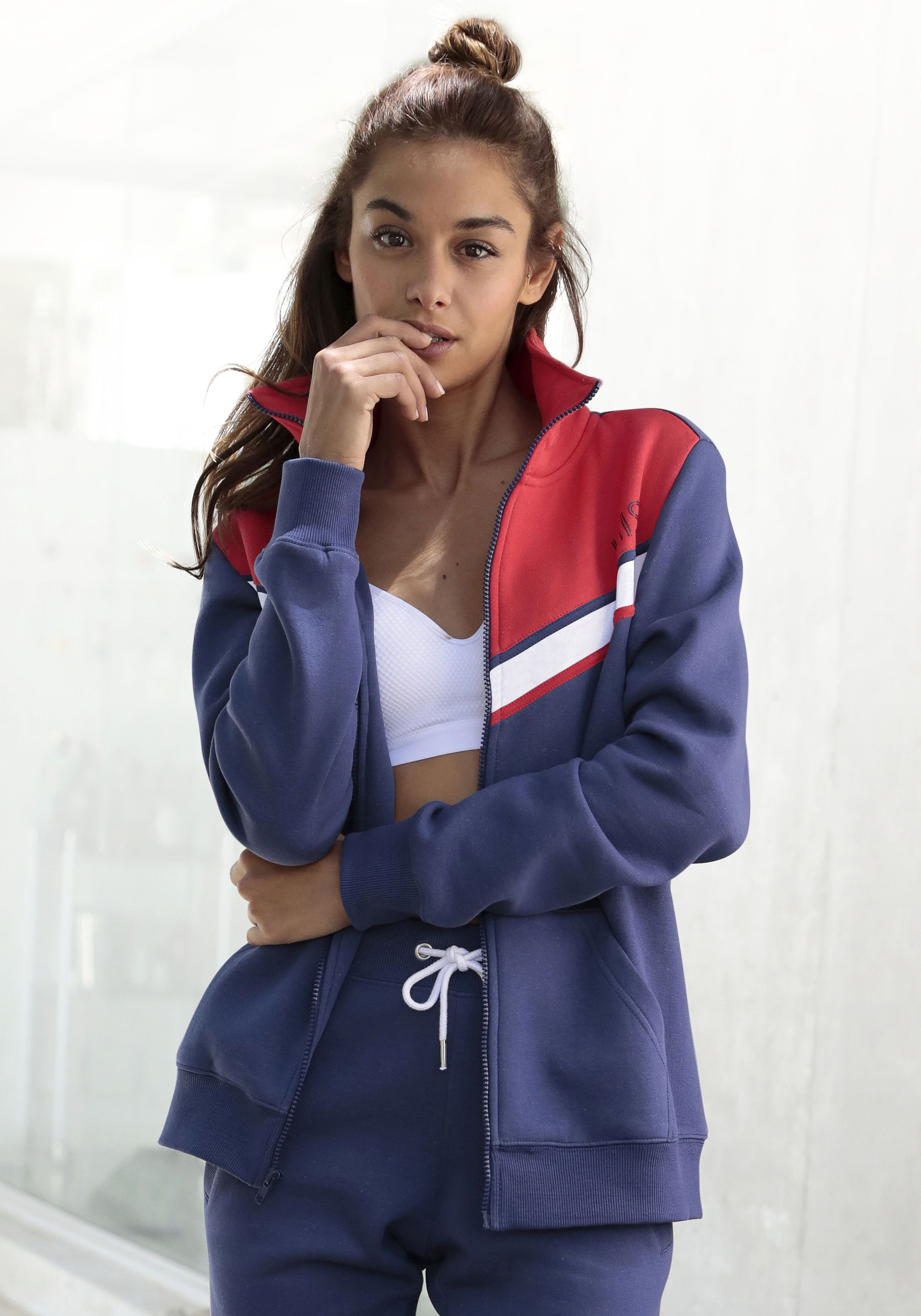 H.I.S Sweatjacke im Colorblock Design mit bedrucktem Logo, Loungewear