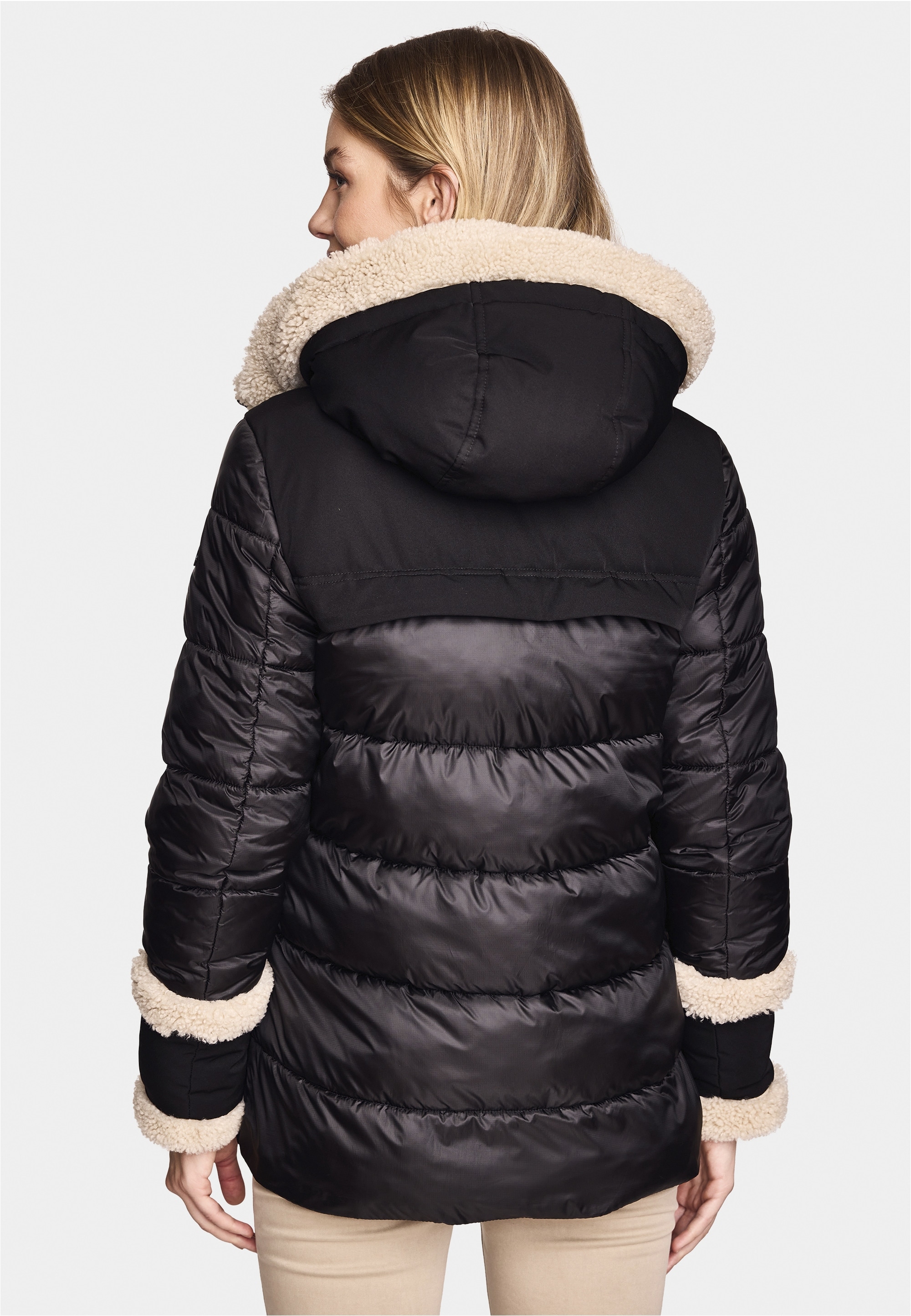 New Canadian Steppjacke »Materialmix-Jacke "CURLY"«, mit Taschenbeutel aus Kuschel-Fleece