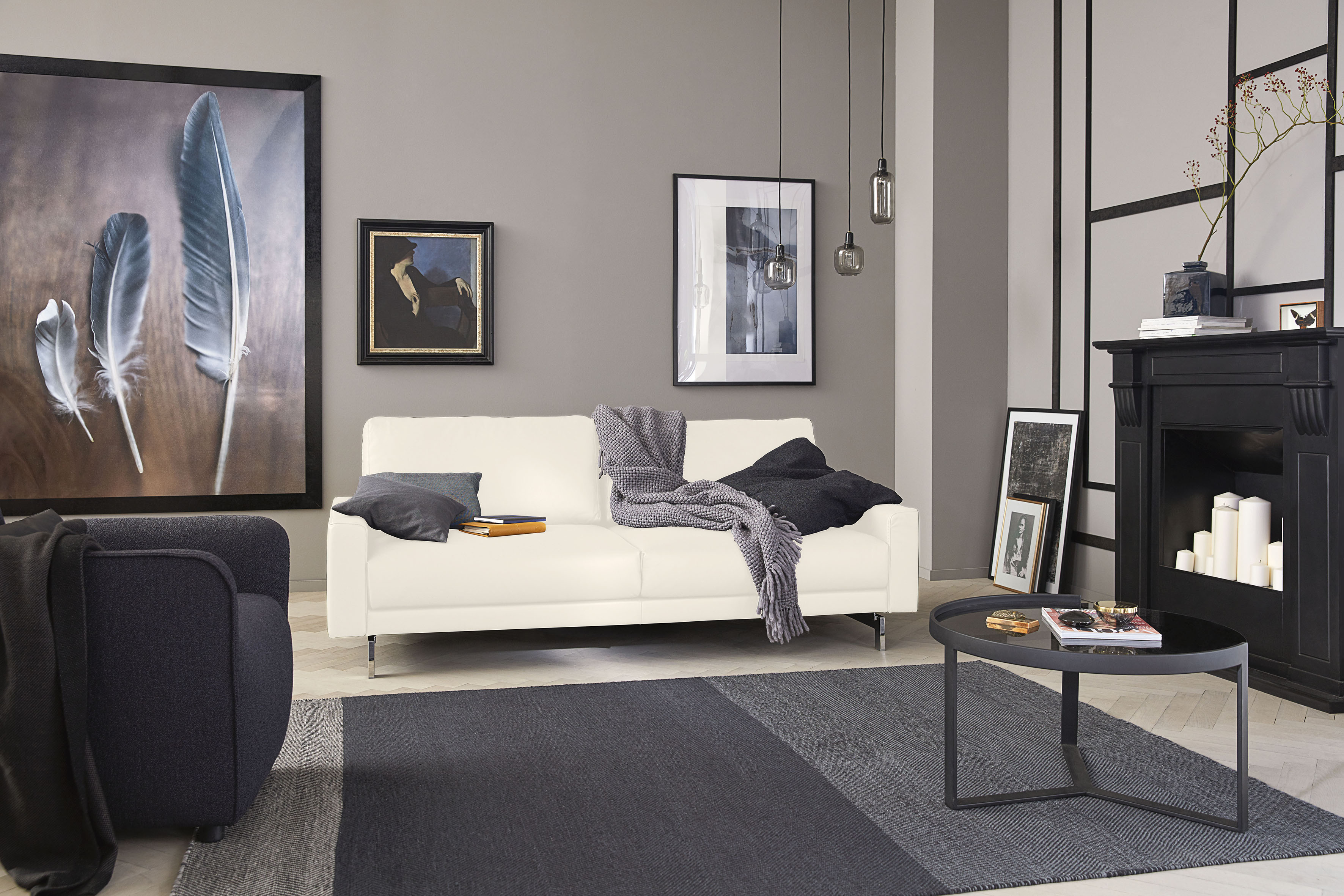 hülsta sofa 3-Sitzer hs.450, Armlehne schmal niedrig, Breite 204 cm, Fuß Chromspange, wahlweise in Stoff oder Leder