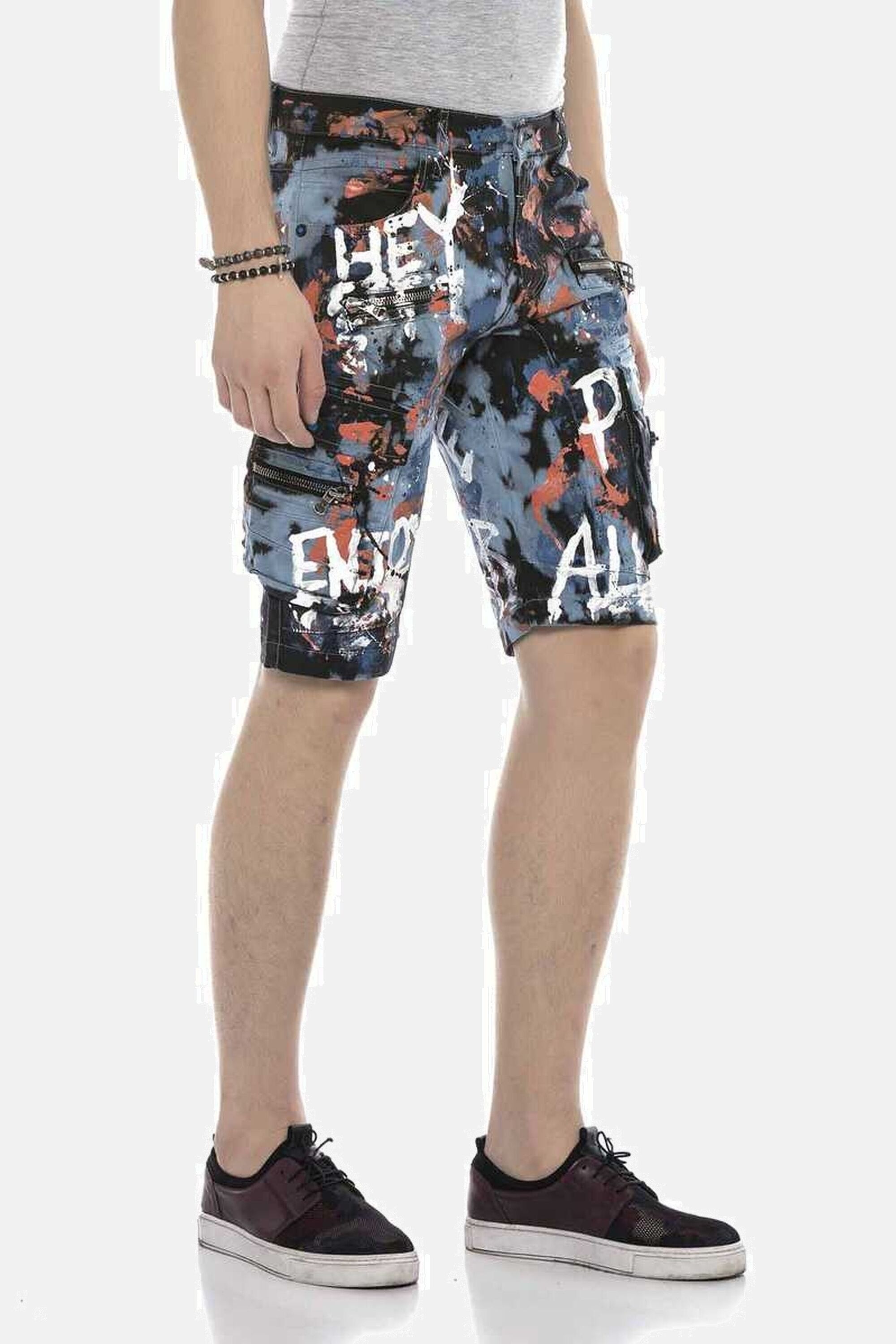 Cipo & Baxx Jeansbermudas »Bermuda & Short«, mit angesagtem Denim-Coating, CK204