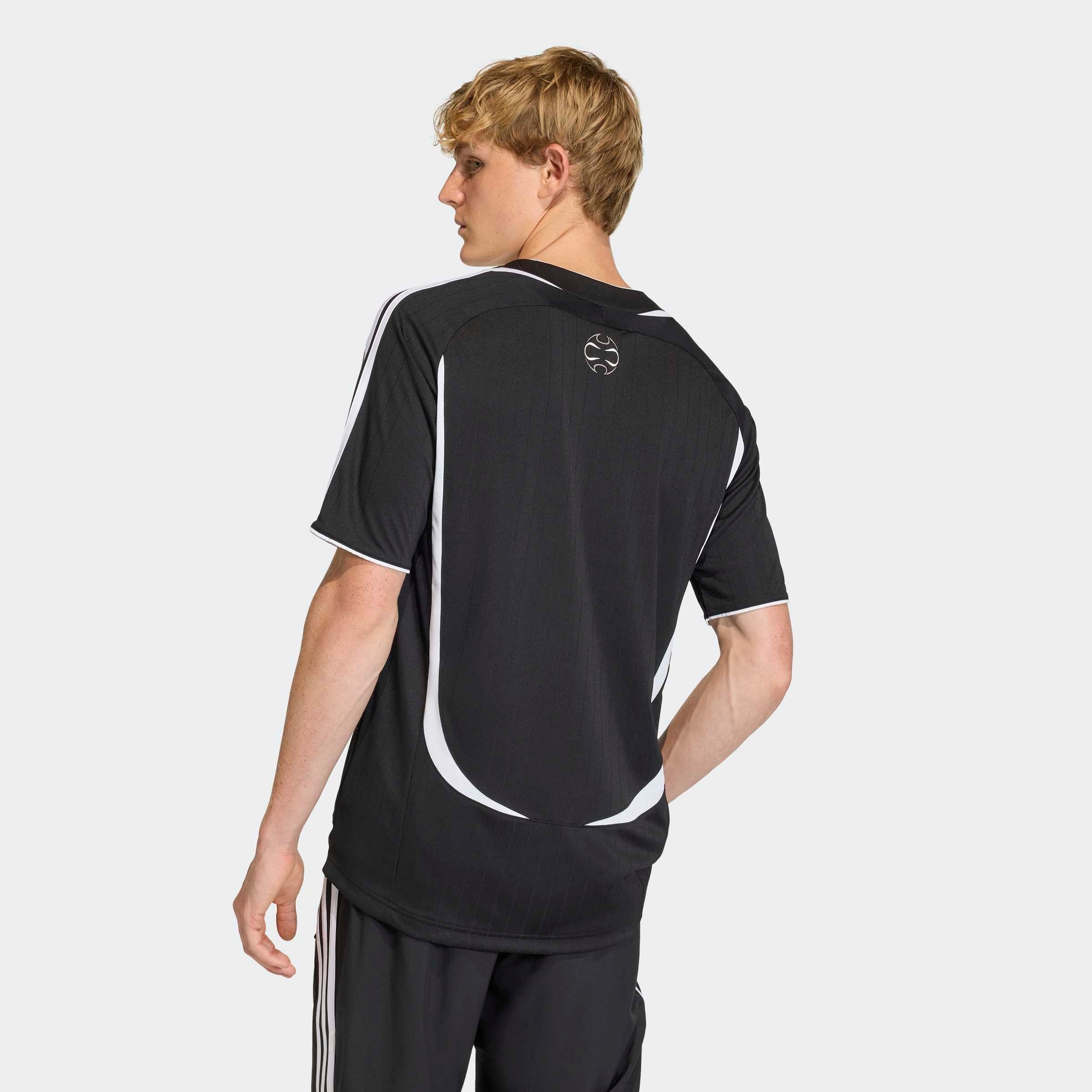 adidas Originals T-Shirt "TEAMGEIST TEE" sportlicher Look, Kurzarm, mit Run günstig online kaufen