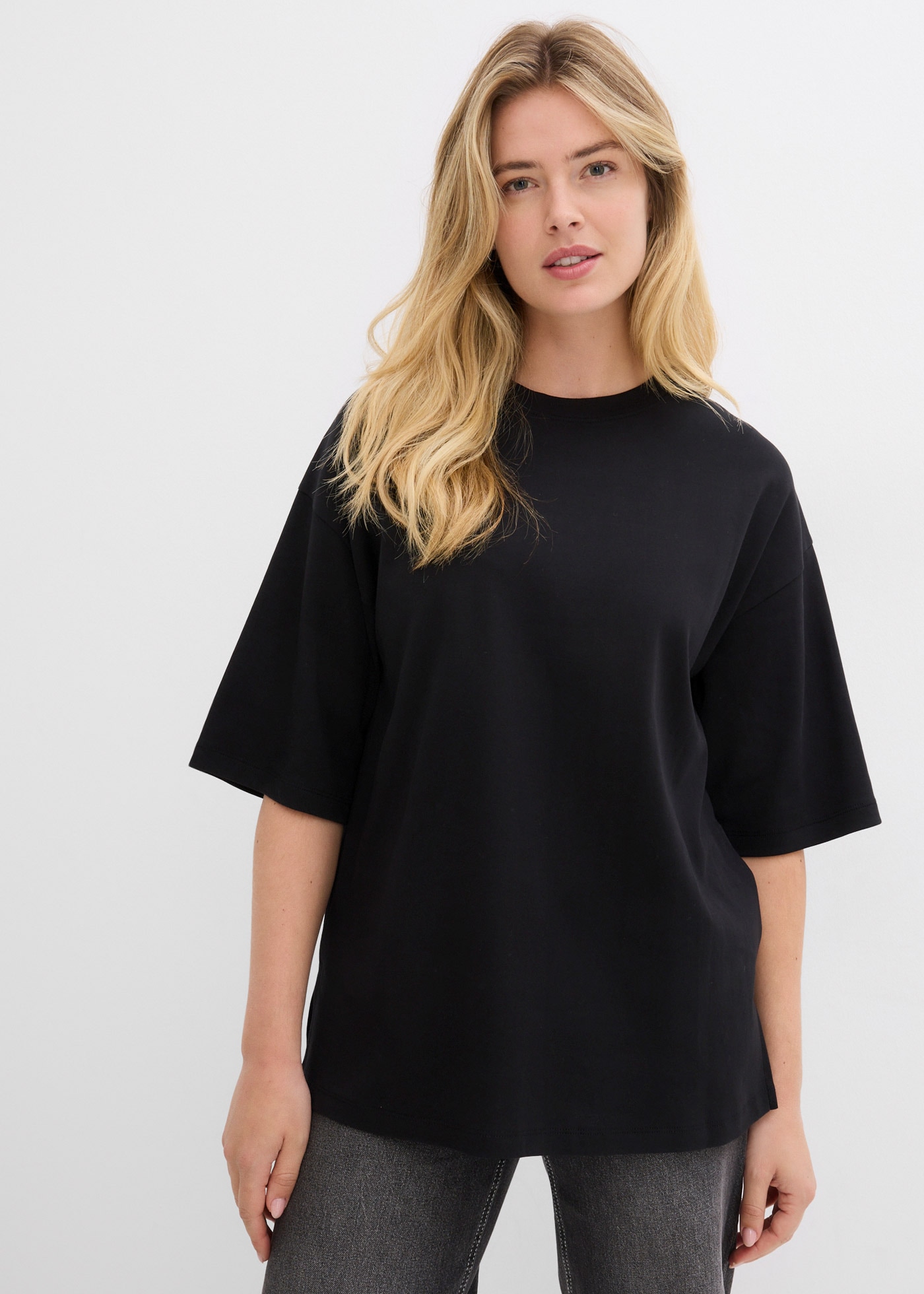 Longshirt BONPRIX, Damen, Gr. 44/46 (L), schwarz, Interlock, Obermaterial: 100% Baumwolle, unifarben, oversize Po-bedeckend, Rundhals, weit, Shirts Longshirt, Oversized Schnitt, Halbarm, für Frühling und Sommer
