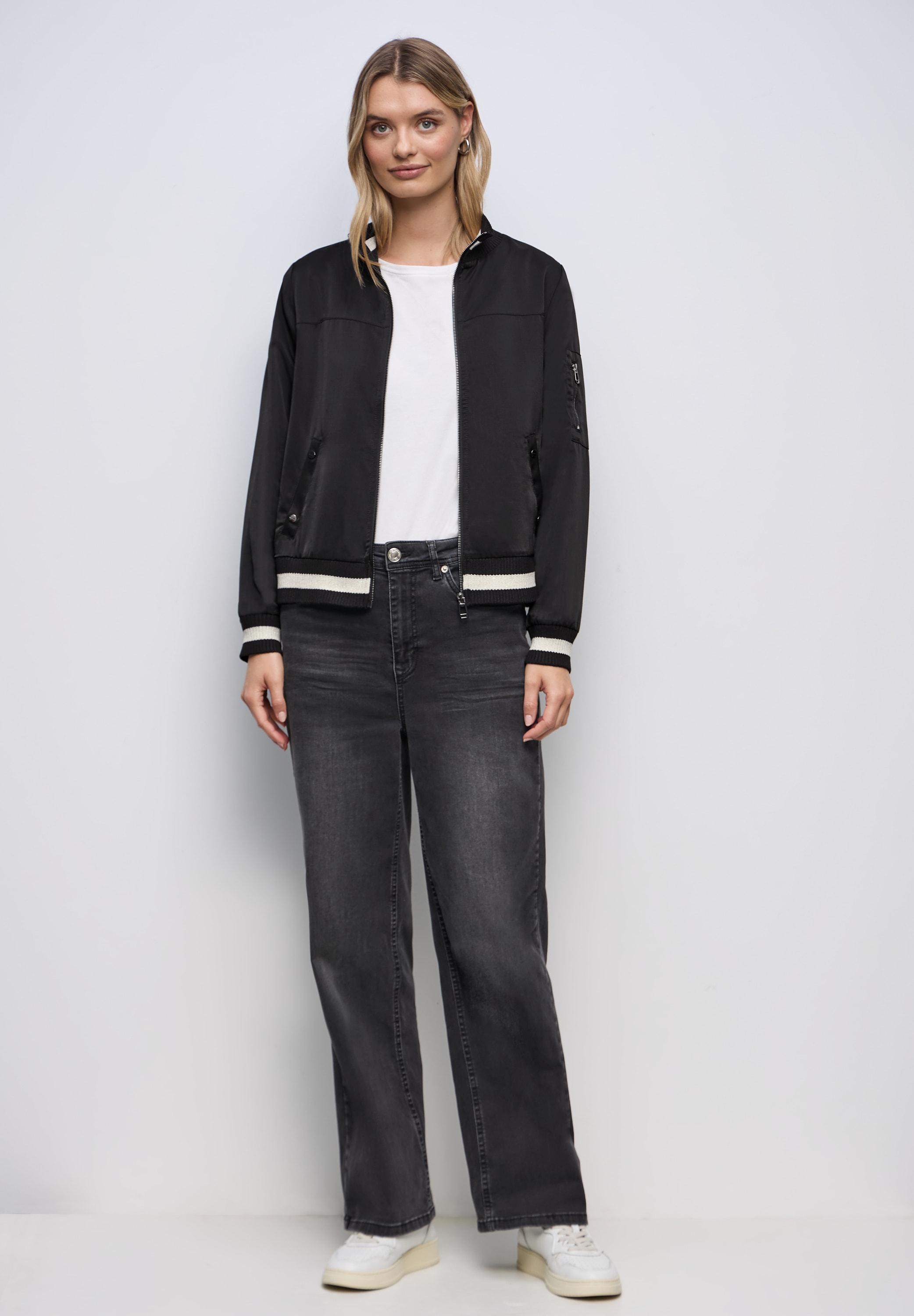 STREET ONE Blouson ohne Kapuze aus satinierter Viskose