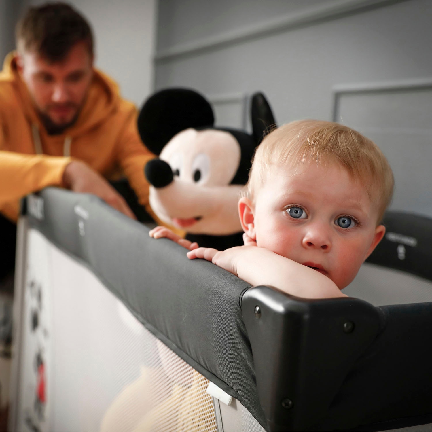 Hauck Baby-Reisebett »Dream N Play - Mickey Stars«, inkl. Transporttasche