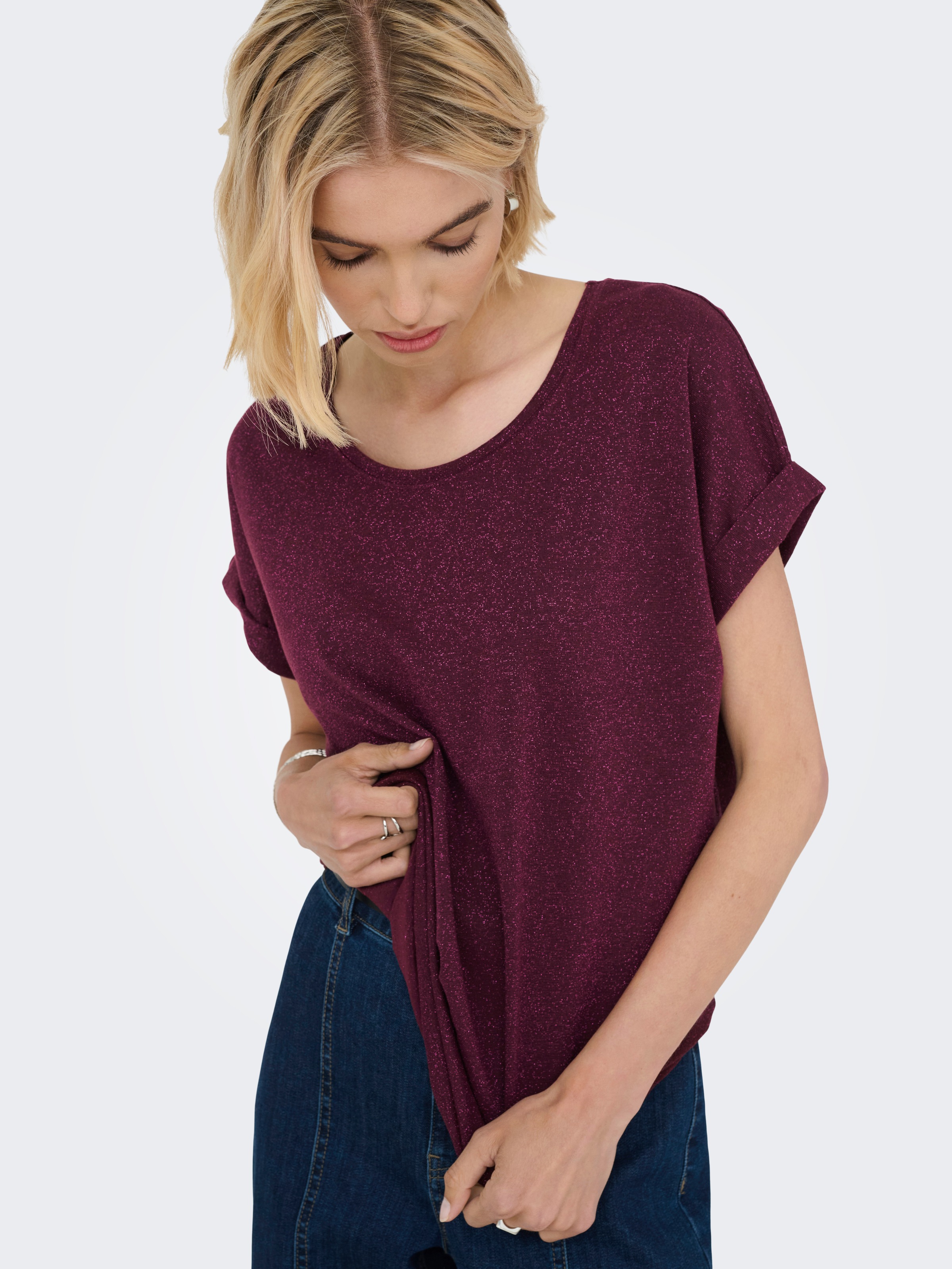 Thumbnail - ONLY Kurzarmshirt "ONLMOSTER GLITTER S/S TOP NOOS JRS" mit Glitzerdetail