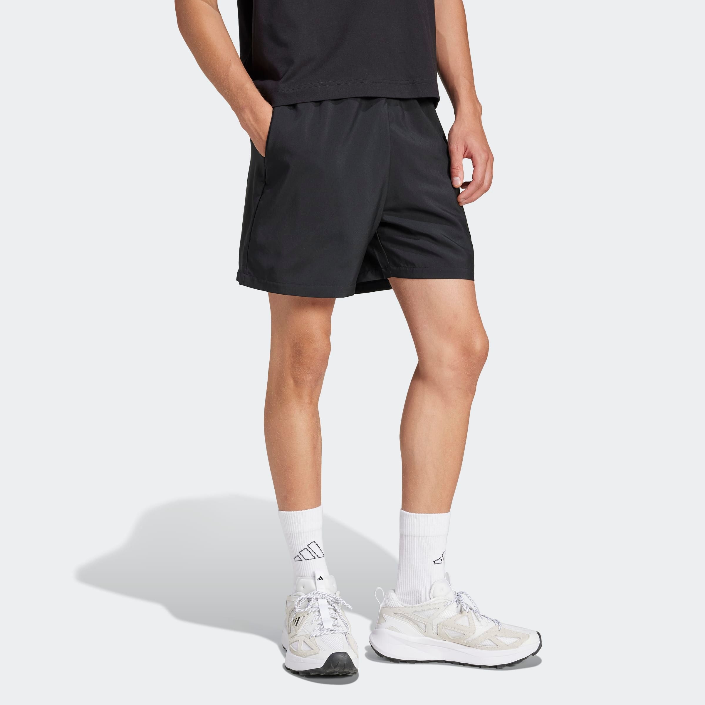 adidas Sportswear Shorts »ESSENTIALS SMALL LOGO CARGO CHELSEA«
