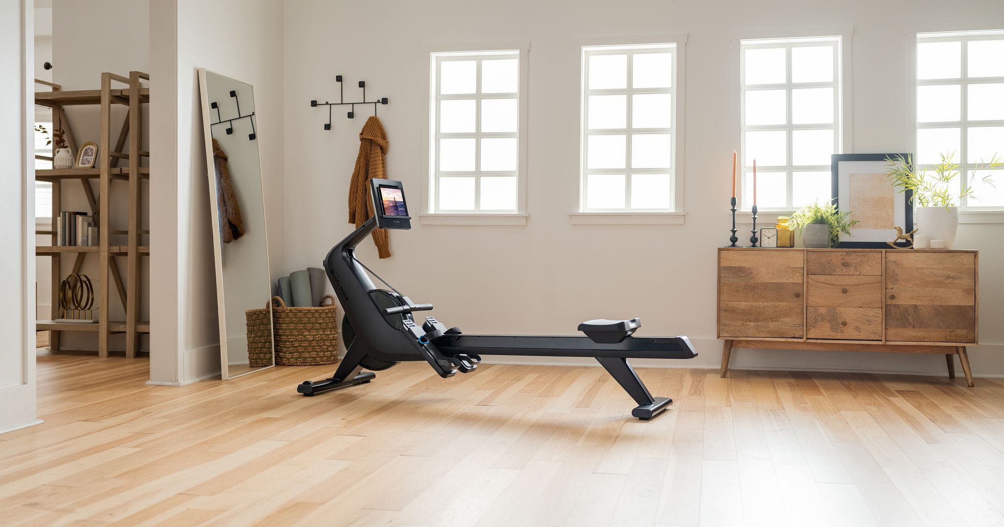 NordicTrack Rudergerät »NordicTrack RW300«, (Rower mit 5'' Display und Tabletfach), Rudermaschine, 26 Widerstandsstufen, Magnetbremssystem
