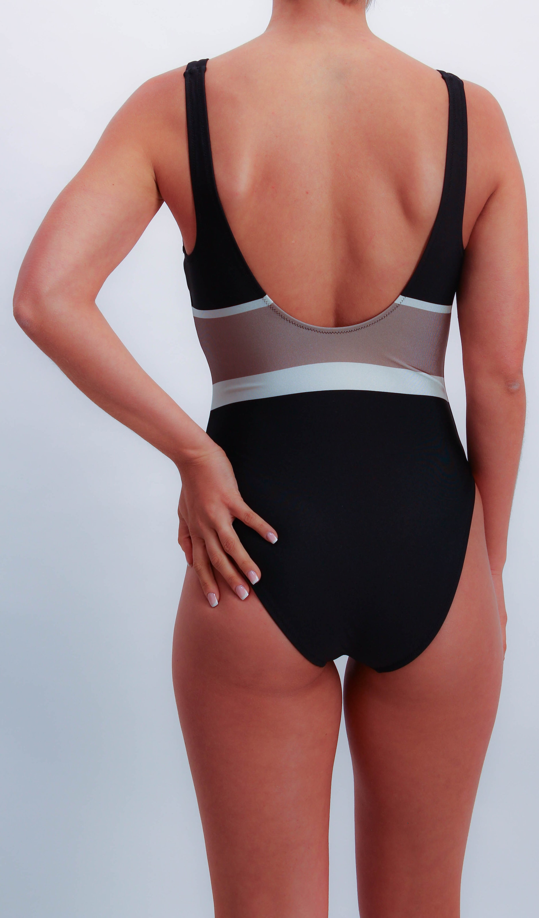 JOOP! Badeanzug »Colourblock«, Colourblocking-Design, tiefer Rückenausschnitt