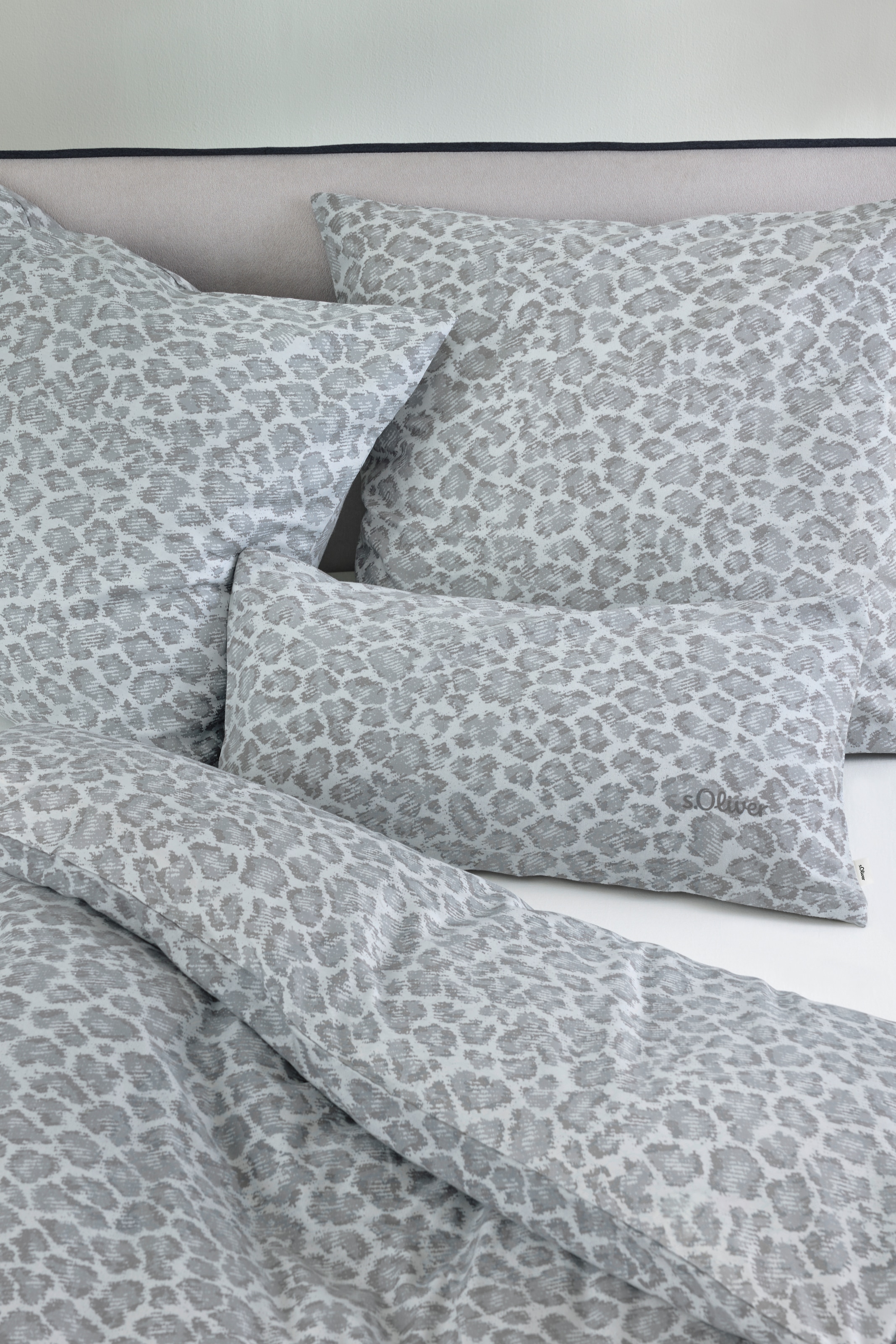 s.Oliver Junior Bettwäsche »Satin-Flanell Kombi-Bettwäsche s.Oliver« 2 mit glatter Satin- und kuscheliger Flanellseite