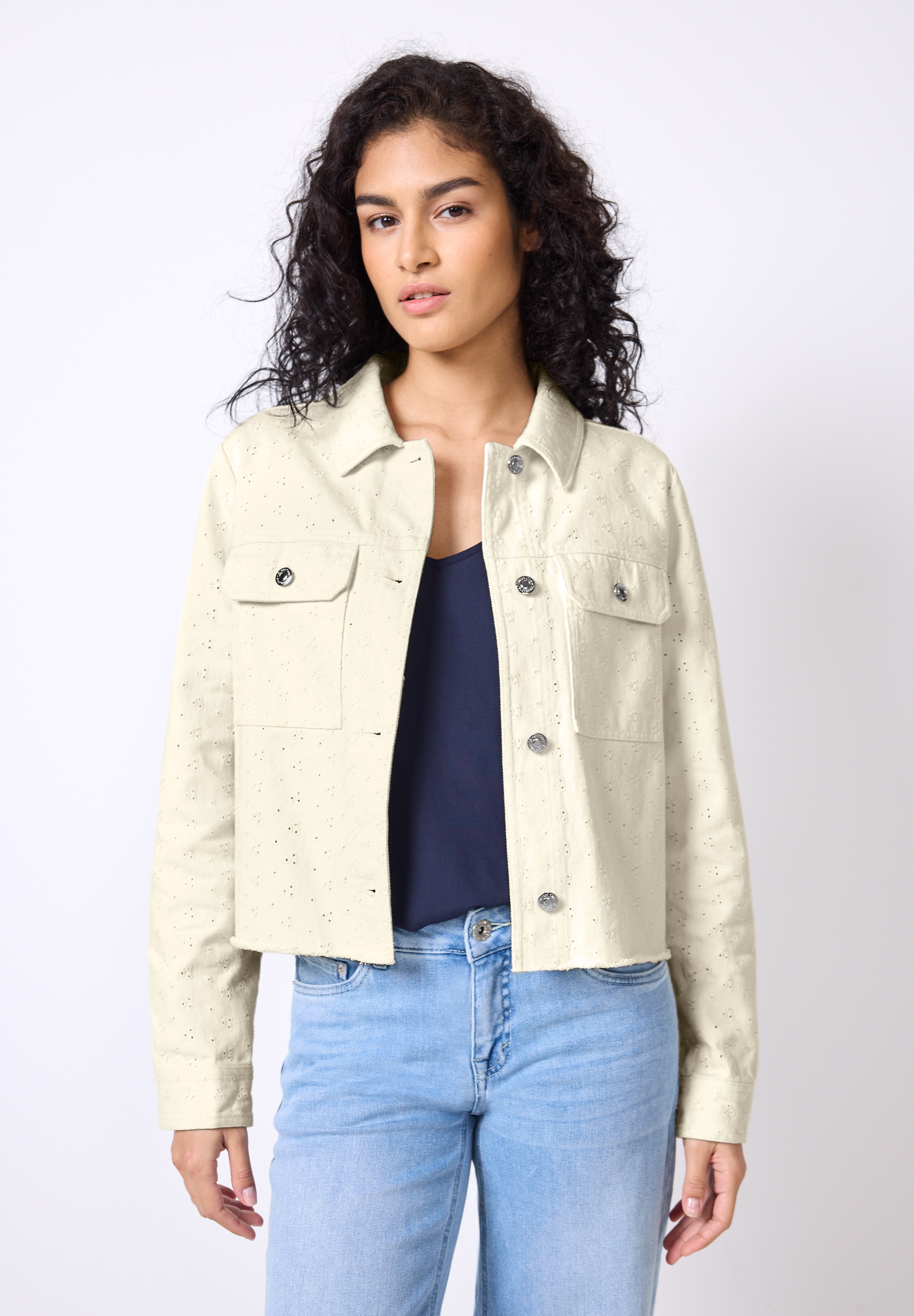 STREET ONE STUDIO Kurzjacke ohne Kapuze mit Lochstickerei günstig online kaufen