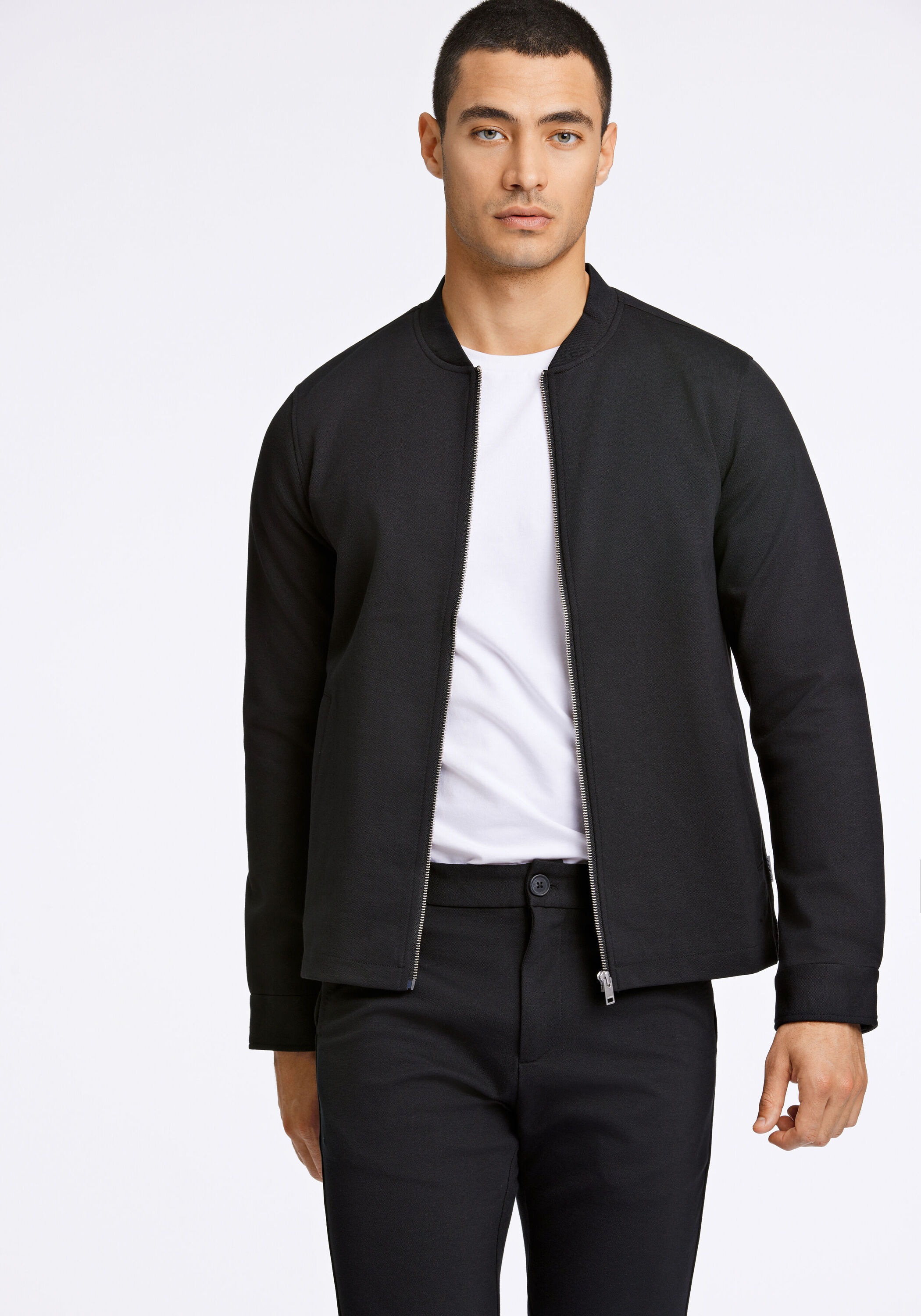 Hemdjacke LINDBERGH "Hemdjacke Slim Fit", Herren, Gr. S, schwarz, Obermaterial: 75% Polyester, 22% Viskose, 3% Elasthan; Futter: 95% Polyester, 5% Elasthan, schmal, Jacken