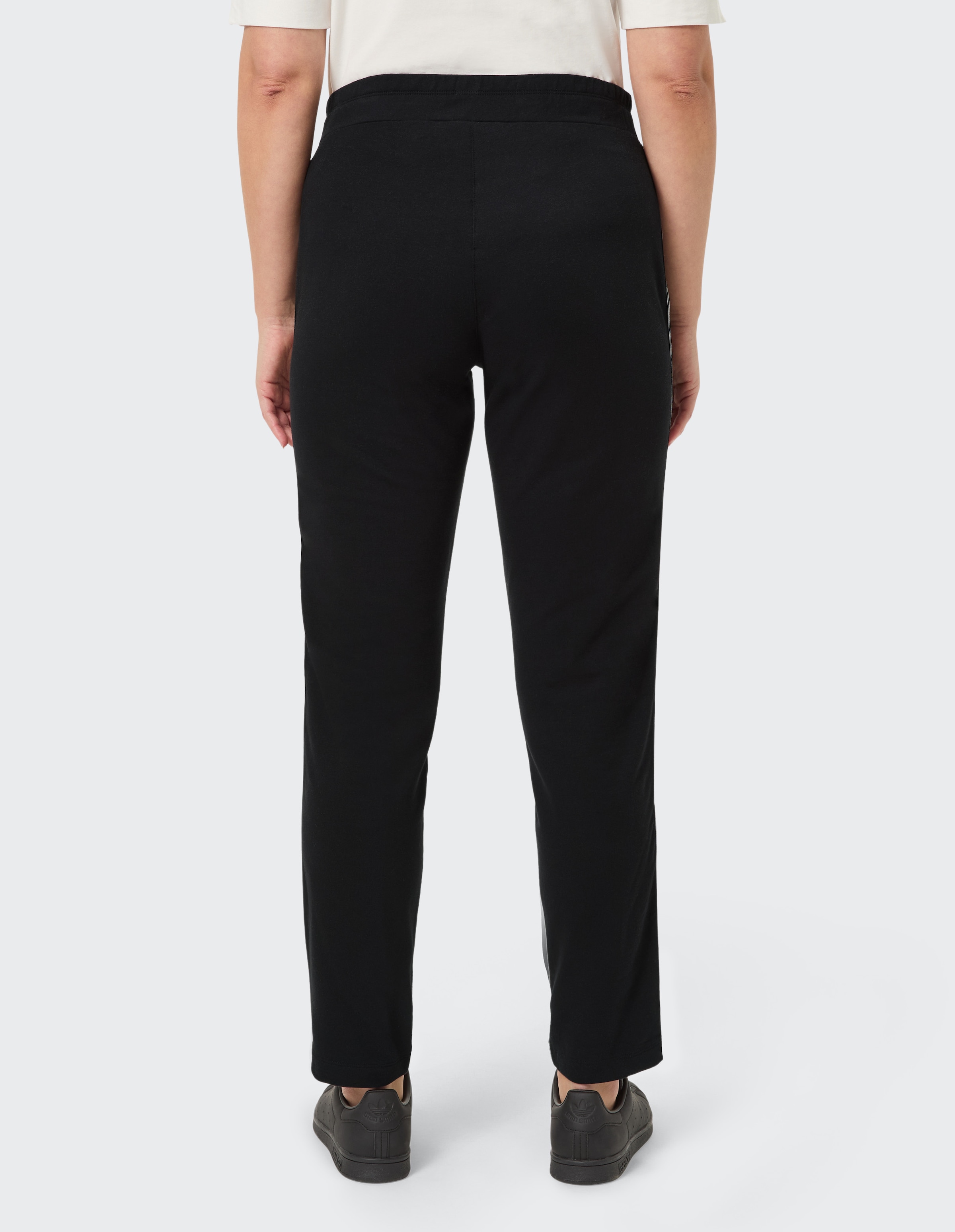 Joy Sportswear Jogginghose »D JOGGINGHOSE THEKLA«  bequeme Passform, für Freizeit und Training, sportlicher Stil