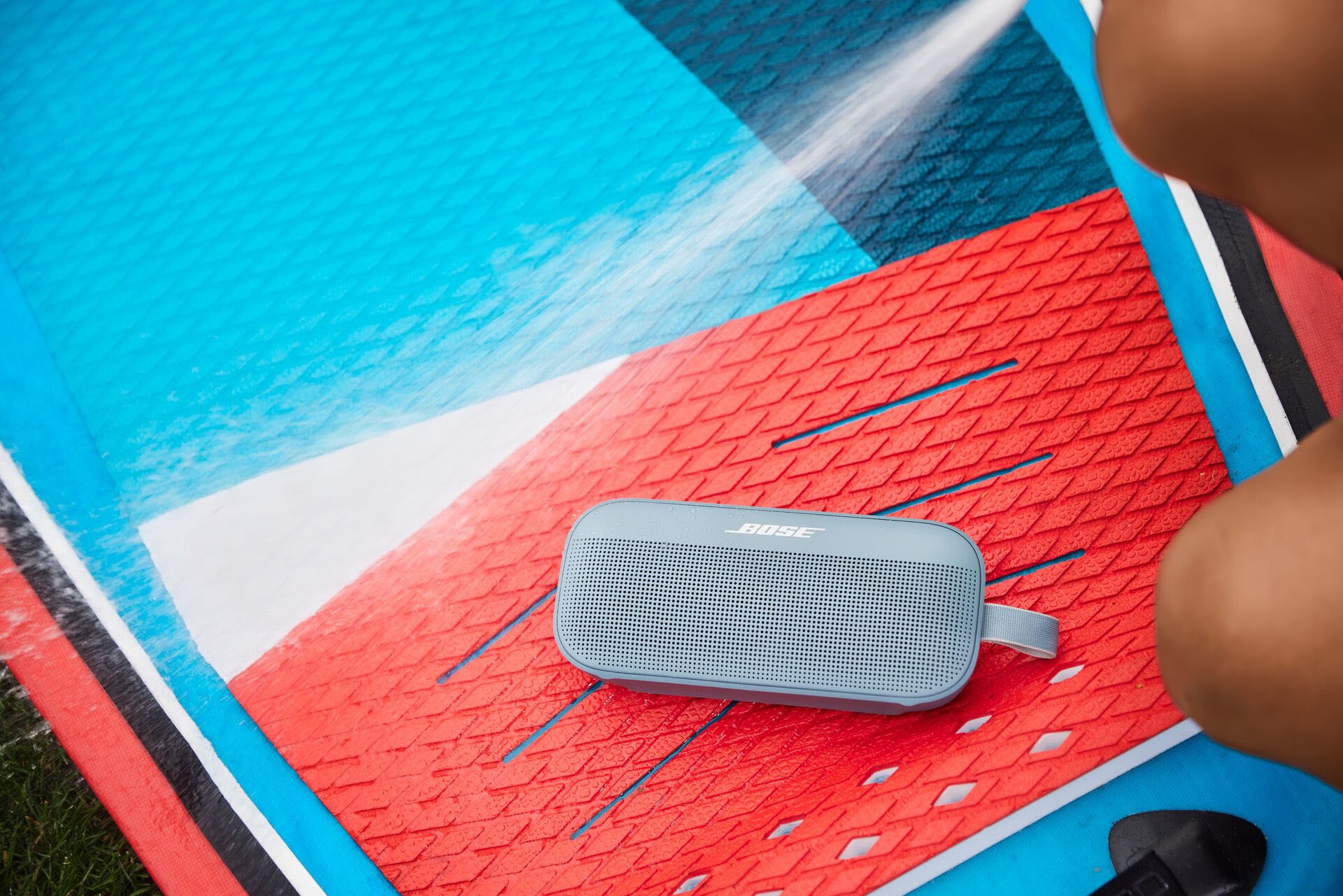 Bose Bluetooth-Lautsprecher »SoundLink Flex«, Outdoor, Wasserdicht (IP67), verbinden mit Bluetooth®-fähigen Geräten