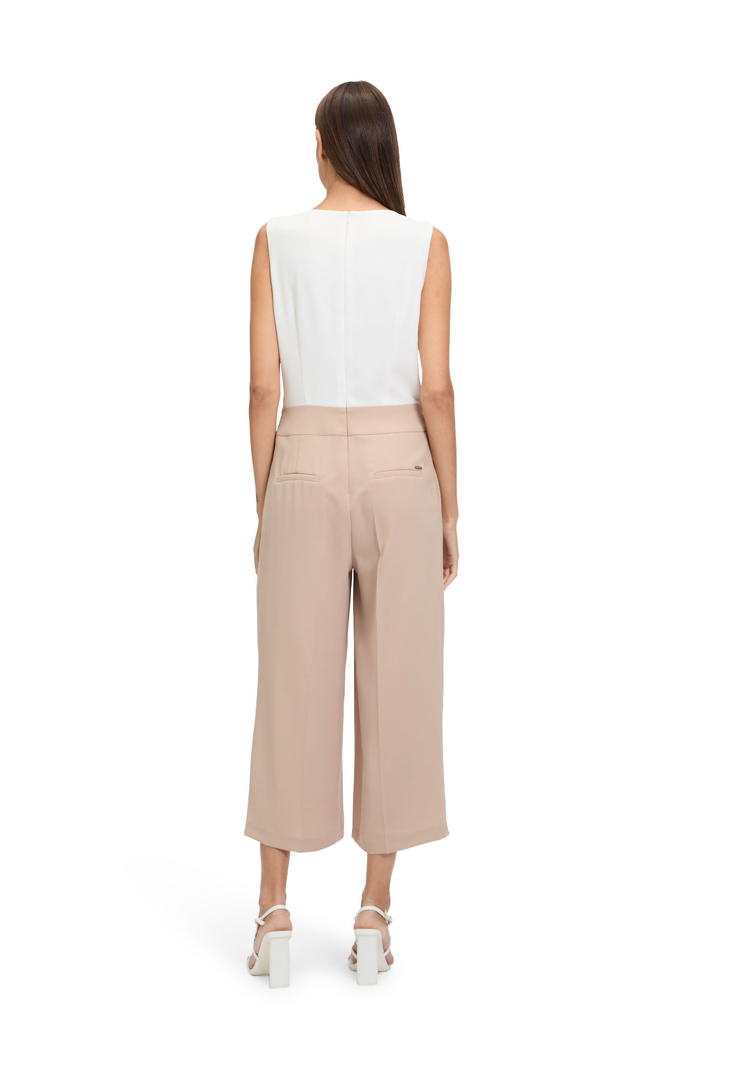 Betty&Co Overall »Betty & Co Jumpsuit ohne Arm«, (1 tlg.), Falten