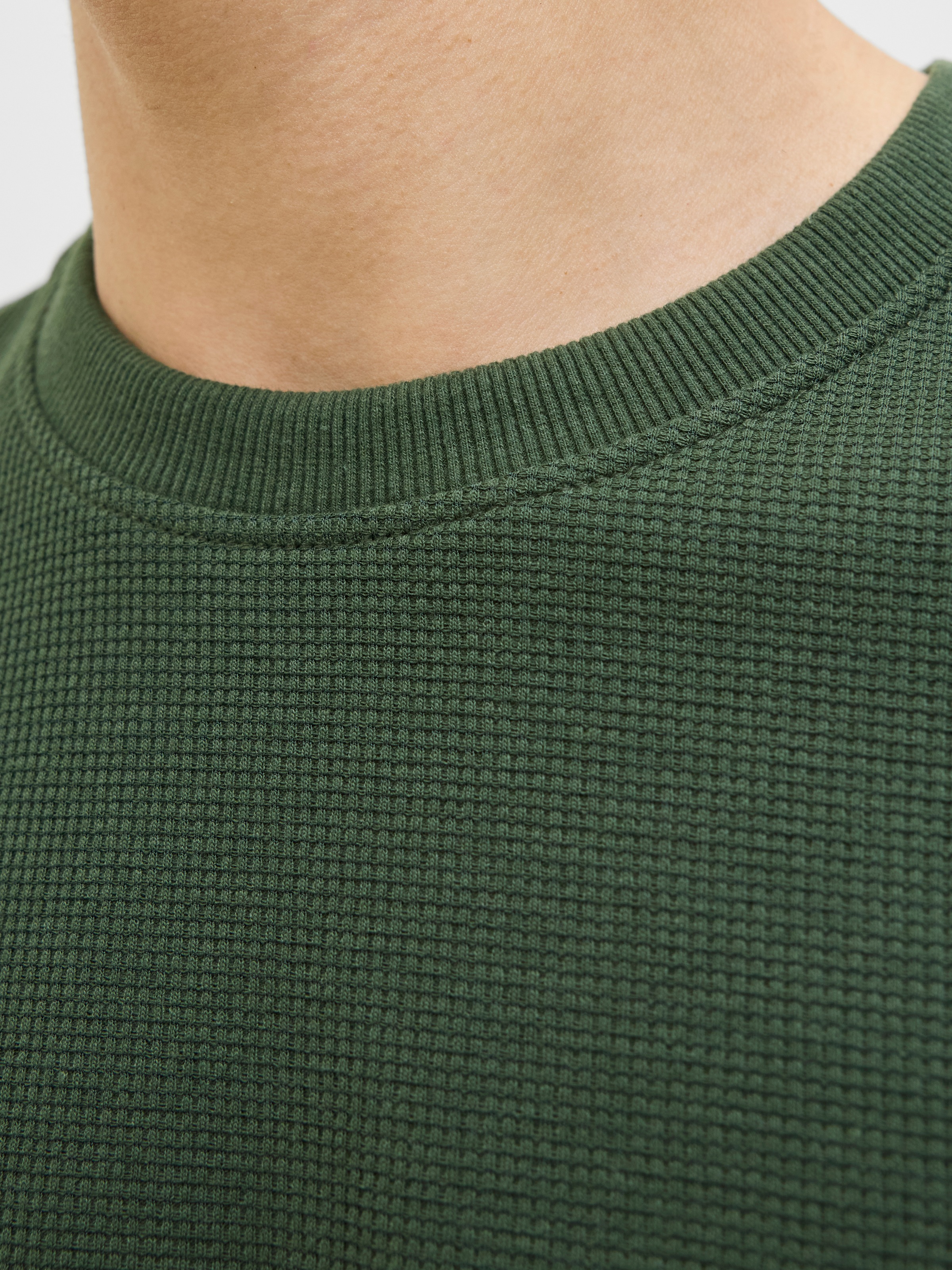 Thumbnail - Jack & Jones T-Shirt "JJEAUSTIN TEE SS NOOS" mit Markenlabel