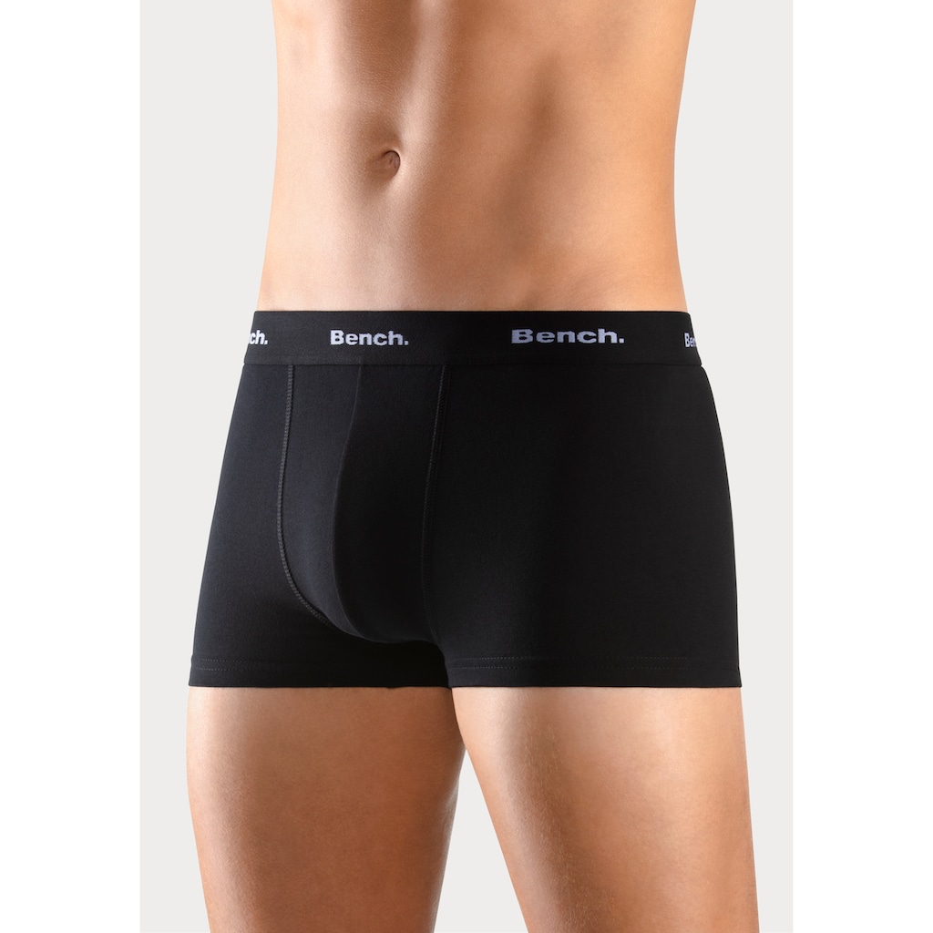 Bench. Boxershorts, (Packung, 4 St.), in Hipster-Form mit kontrastfarbenem Bund