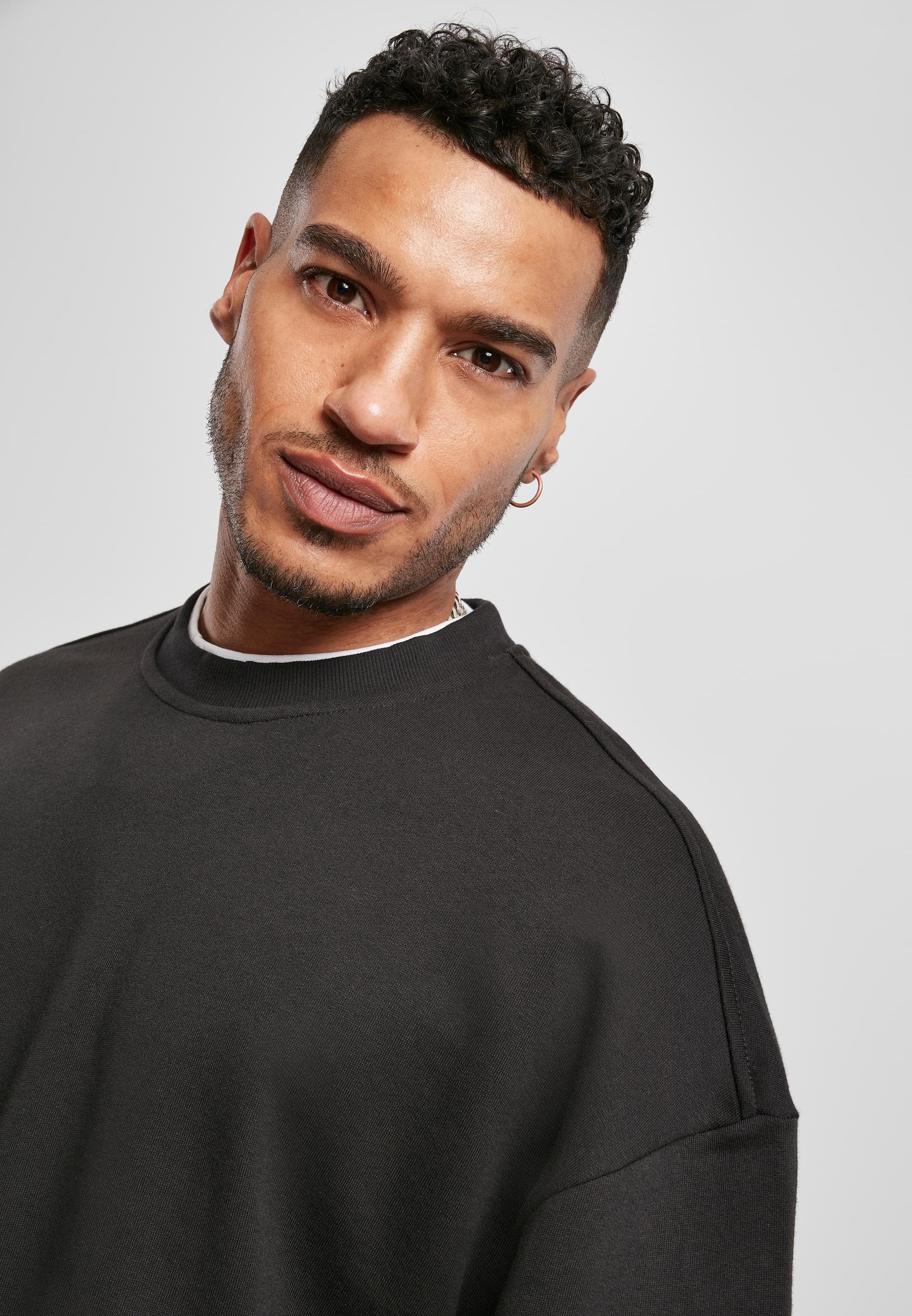URBAN CLASSICS Rundhalspullover »Urban Classics Herren Organic Oversized Boxy Crew«, (1 tlg.)