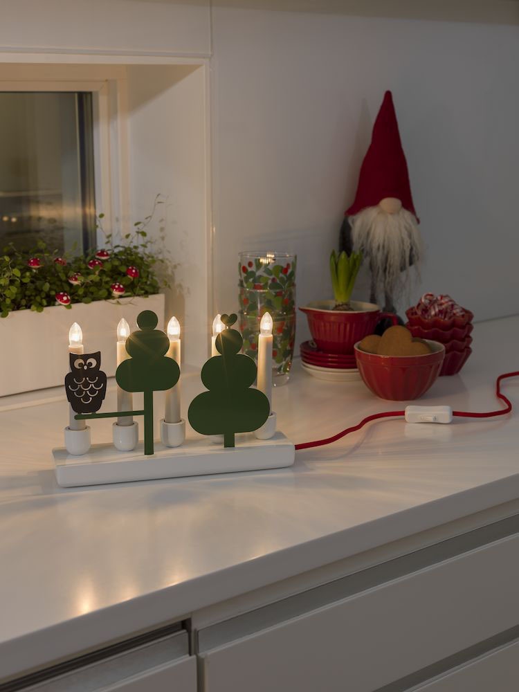 KONSTSMIDE Fensterleuchter "Weihnachtsdeko" E10 1 Stk. Warmweiß Holzleuchter, weiß lackiert, mit farbiger Metalldekorationen Eule