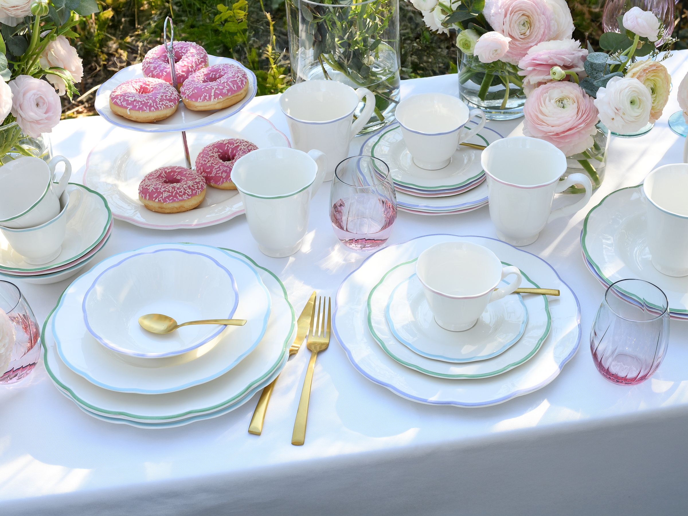 CreaTable Kombiservice »Florine Bunt, Service 20-tlg.« Elegant, Klassische Form, Zart gewellte Ränder