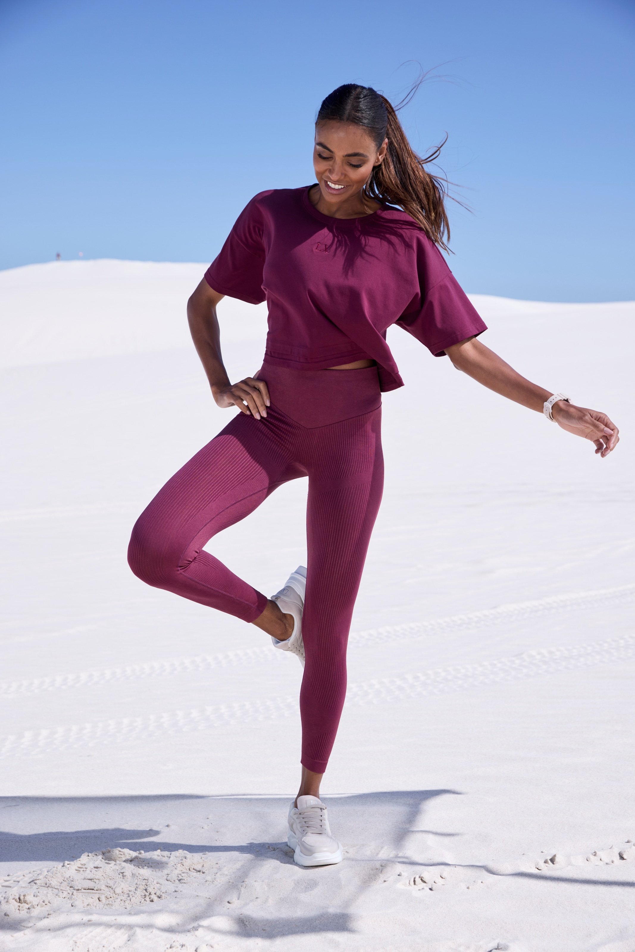 LASCANA ACTIVE Funktionsleggings, mit betonender Raffung für einen runden P günstig online kaufen