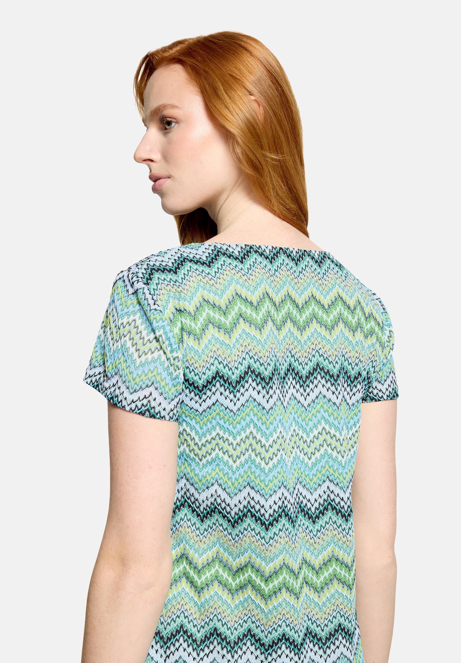 Betty Barclay Sommerkleid »Damen mit V-Ausschnitt« Ohne Tasche