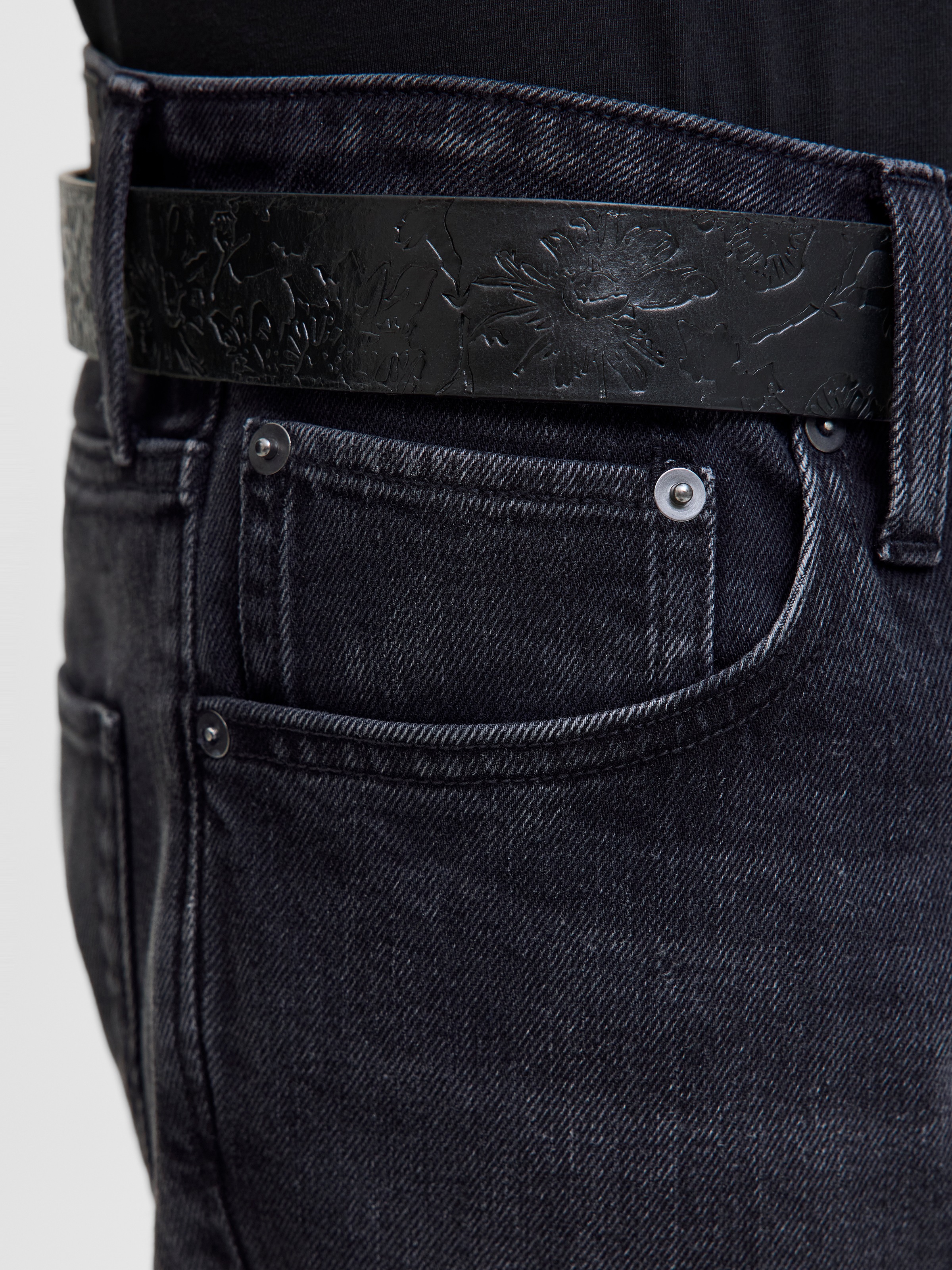 Jack & Jones Regular-fit-Jeans »JJICLARK im Used-Look, Stretchkomfort und niedrige Leibhöhe«, mit Abriebeffekten