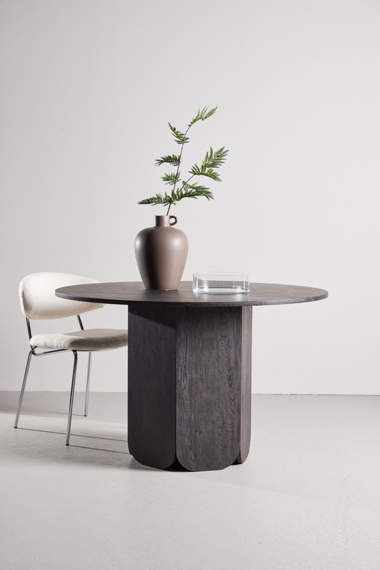 Venture Home Esstisch Esszimmertisch, MDF, Papierlaminat, zentraler Mittelfuß, geräumig