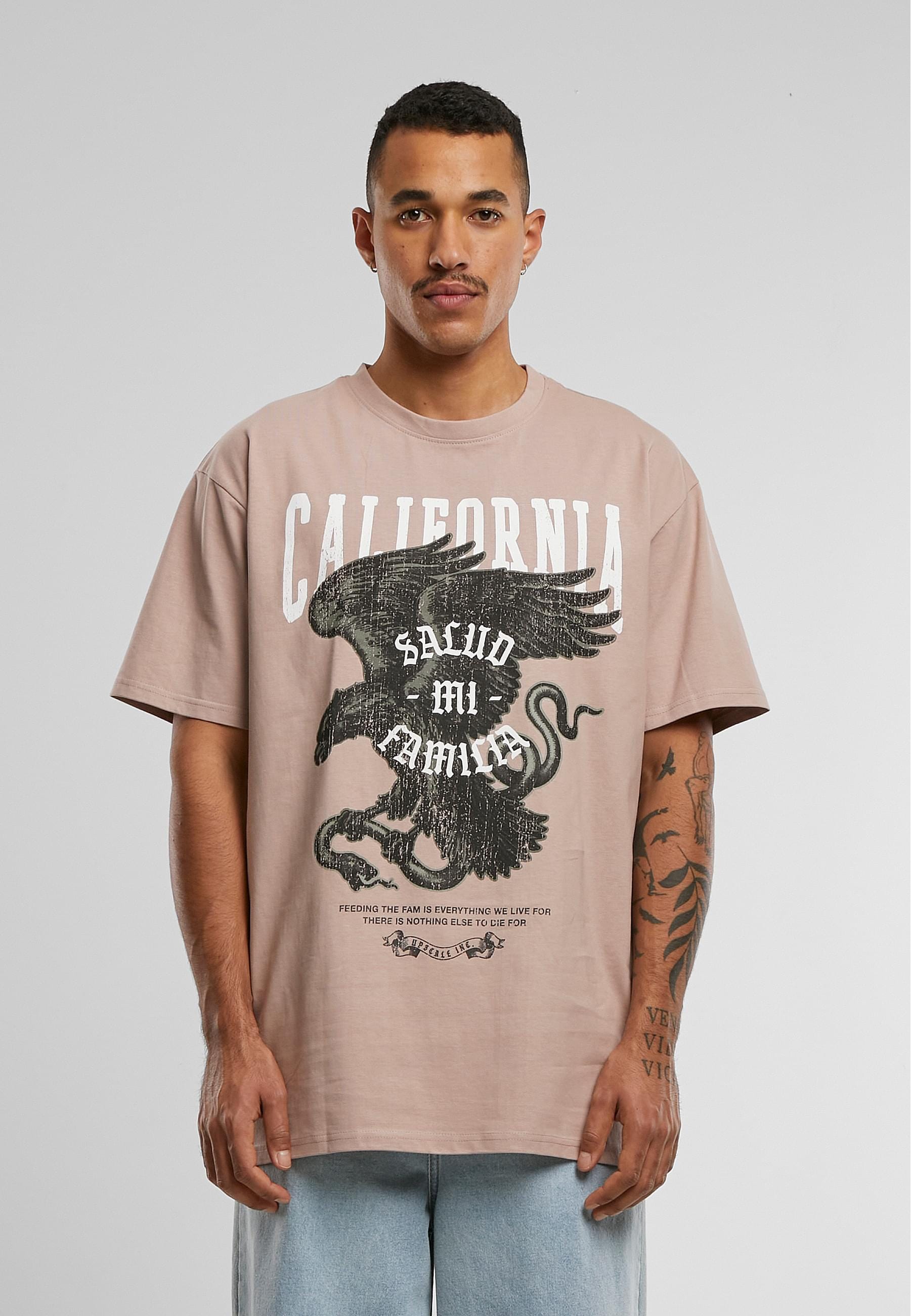 Upscale by Mister Tee T-Shirt »Upscale by Mister Tee Unisex La Familia Heavy Oversize Tee«, (1 tlg.)