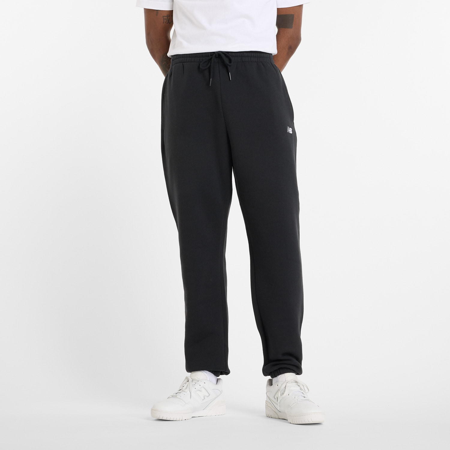 New Balance Jogginghose "SPORT ESSENTIALS FLEECE JOGGER" mit Eingrifftaschen, aus Fleece, lockere Passform