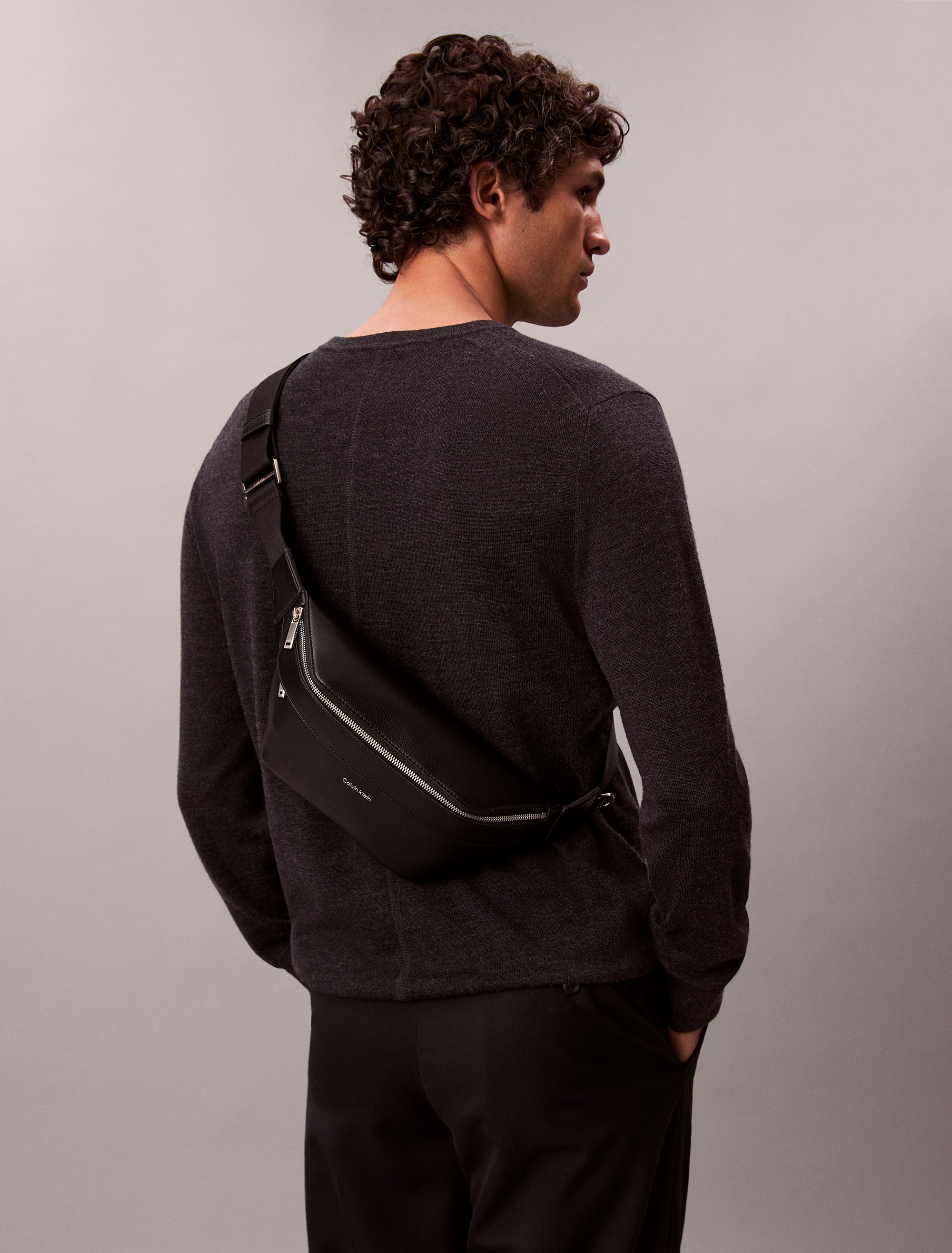 Calvin Klein Gürteltasche »RAISED WAISTBAG«, Herren Crossbodybag, Schultertasche, Umhängetasche mit Logoschriftzug