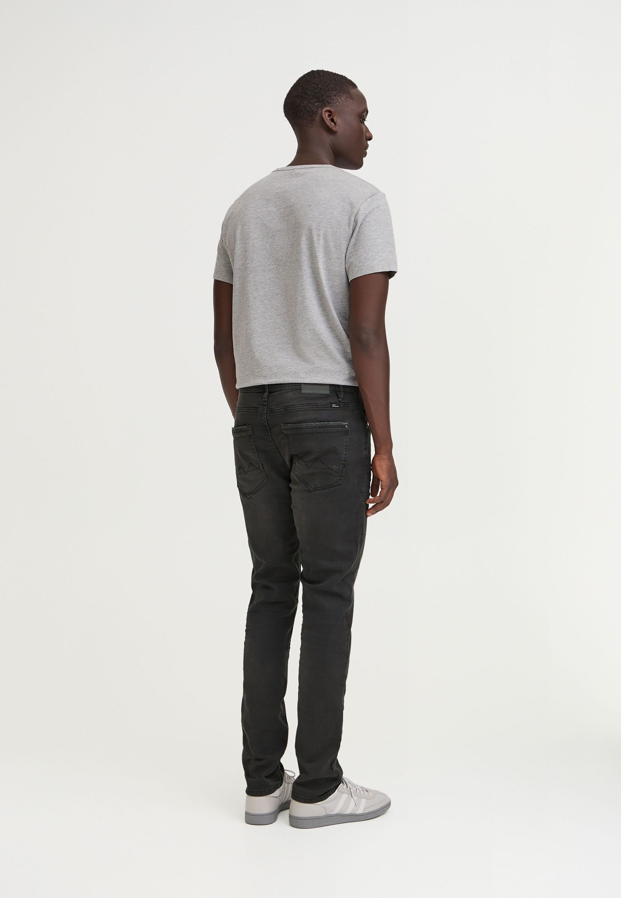 Blend Slim-fit-Jeans »BHJet« Modische Slim-Fit-Jeans mit niedriger Bundhöhe und schmalem Bein