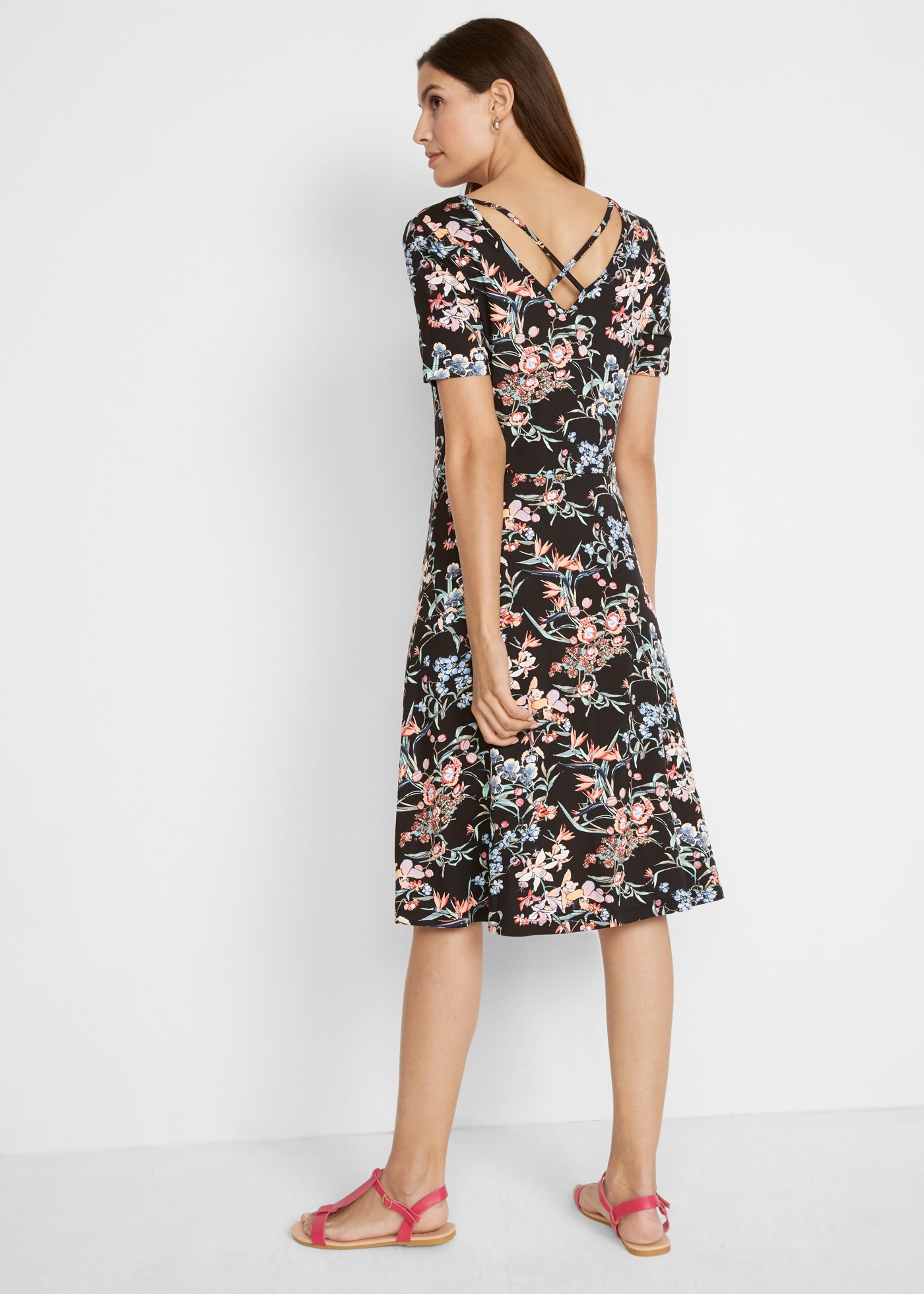 bonprix Jerseykleid für warme Tage, aus Viskose mit Elasthan, A-Linien-Schn günstig online kaufen