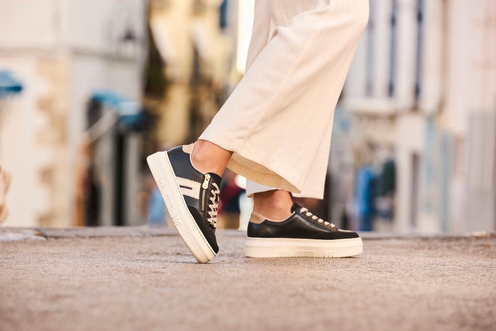 Rieker Plateausneaker, Schnürschuh, Halbschuh, Freizeitschuh mit seitlichem Reißverschluss