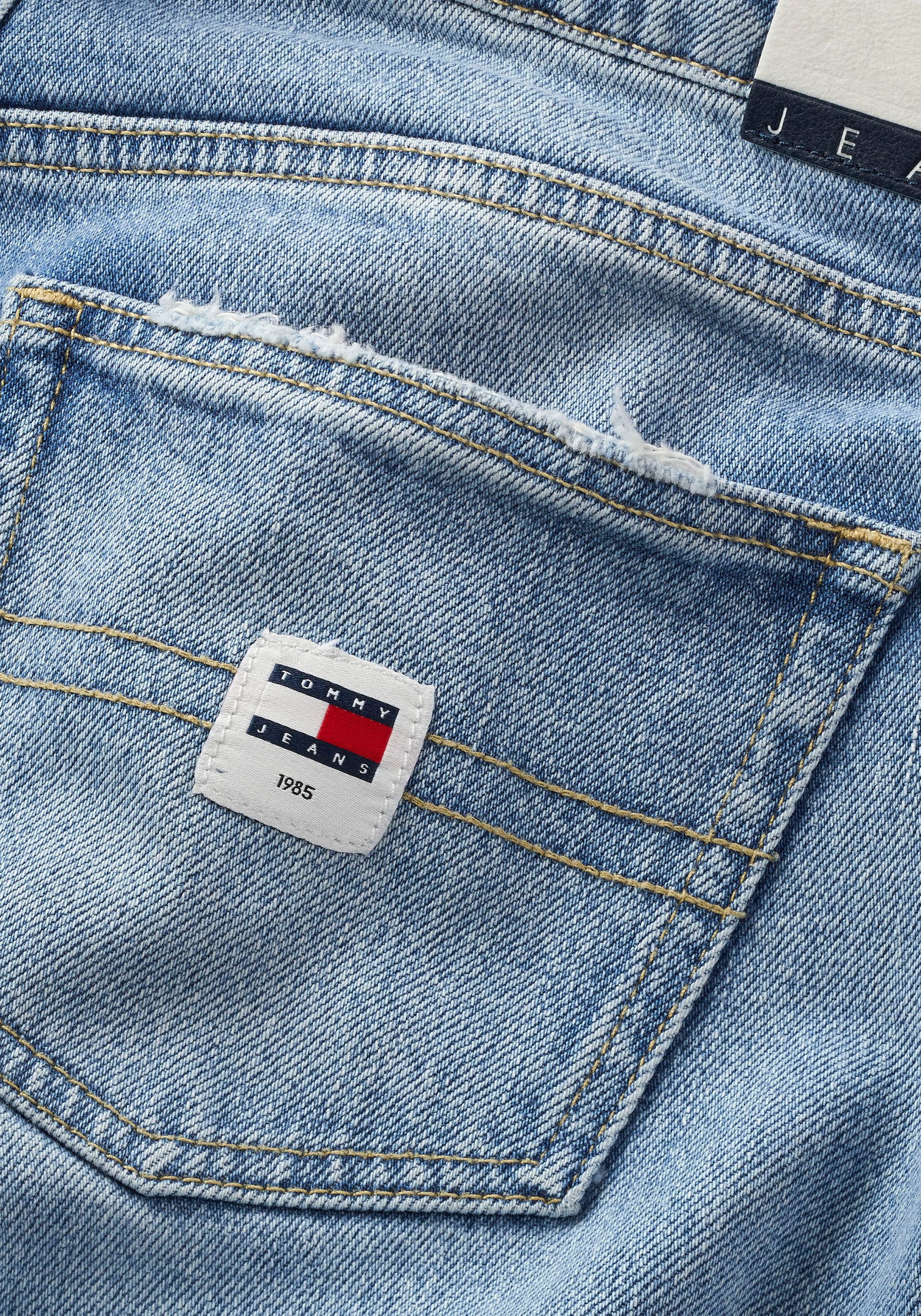 Tommy Jeans Bequeme Jeans »LW STR BH4116«, mit Ledermarkenlabel