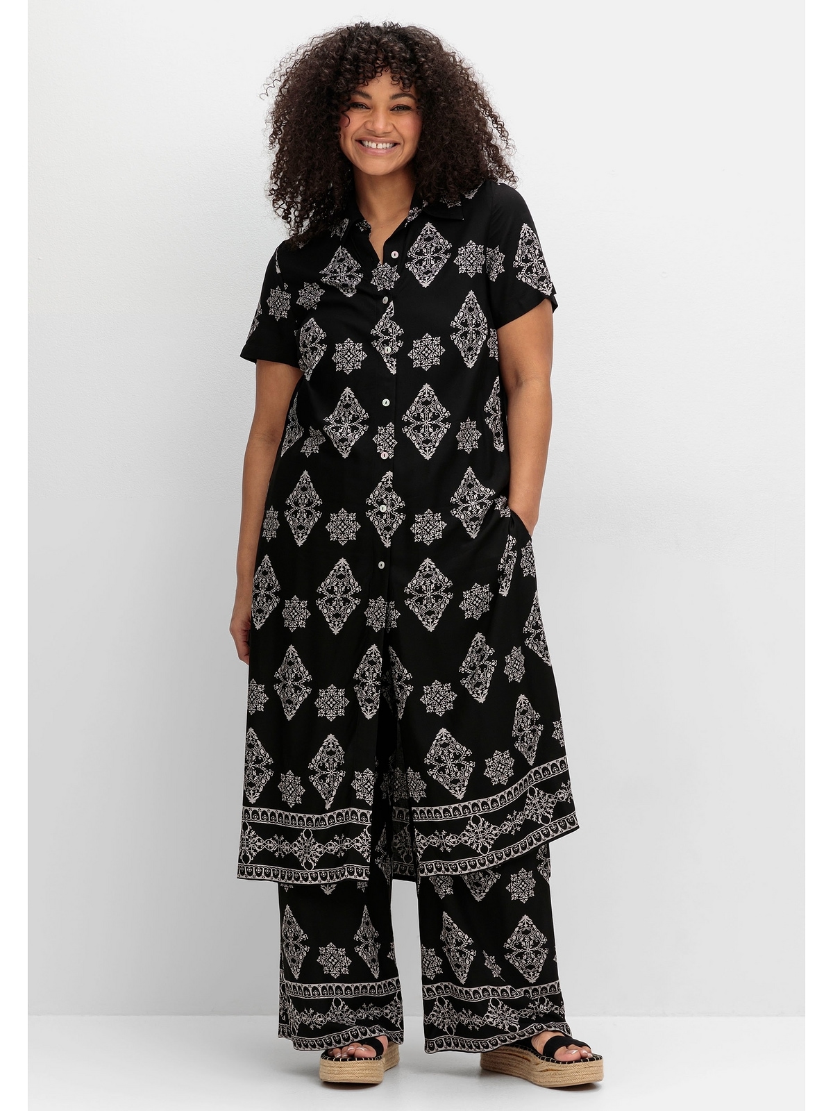 sheego by Joe Browns Longbluse »Große Größen«, mit Ornamentdruck, extralang
