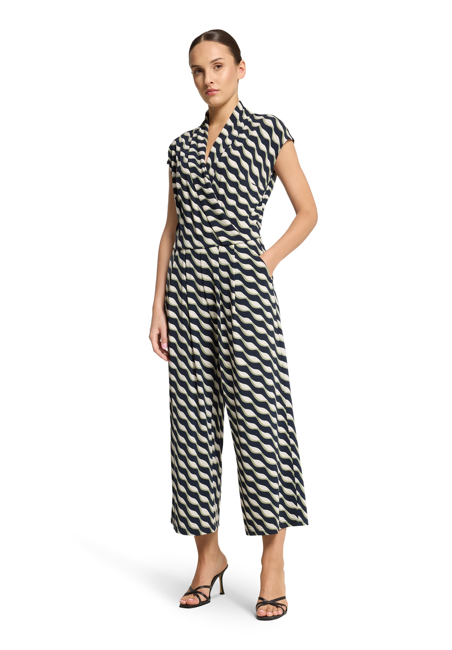 Betty Barclay Overall »Betty Barclay Damen Jumpsuit mit Eingrifftaschen«, (1 tlg.)