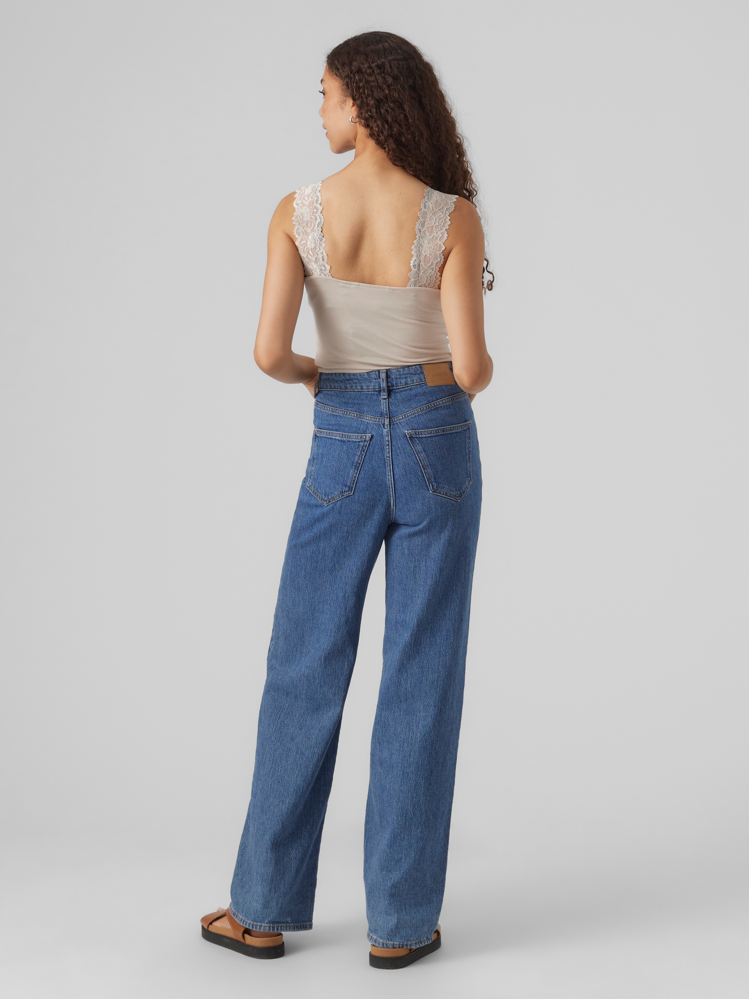 Vero Moda Trägertop »VMROSA SL TOP JRS NOOS« Viskosemischung, Spitzen Detail